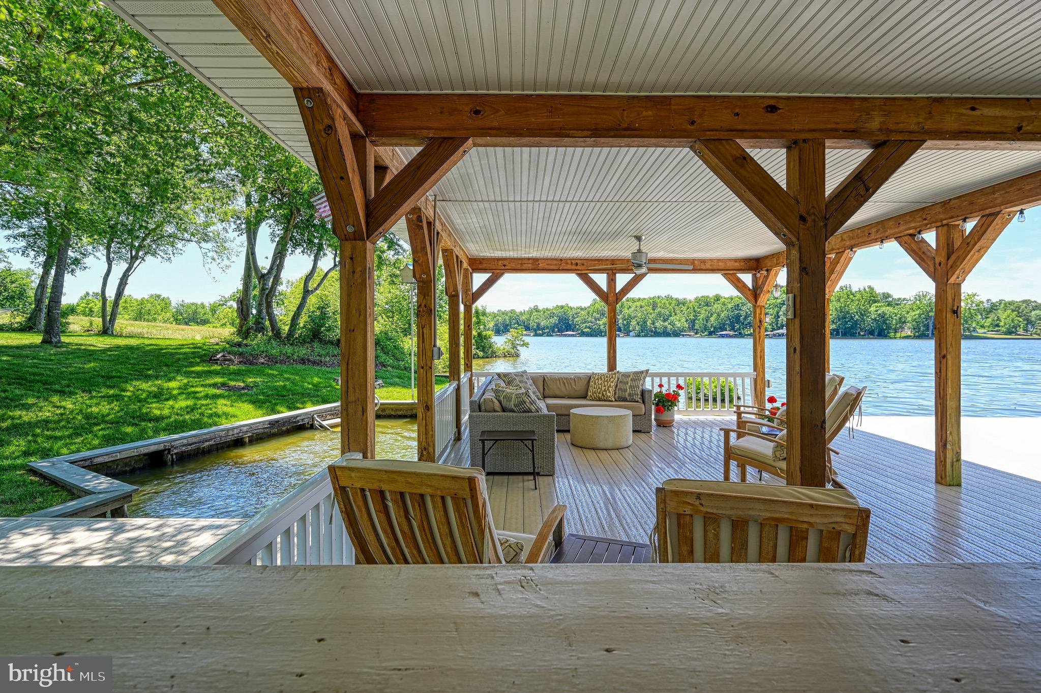 SARA SCOTT ESTATE - Residential