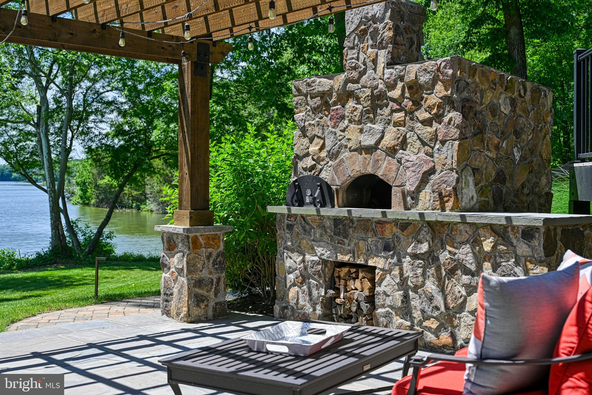 SARA SCOTT ESTATE - Residential