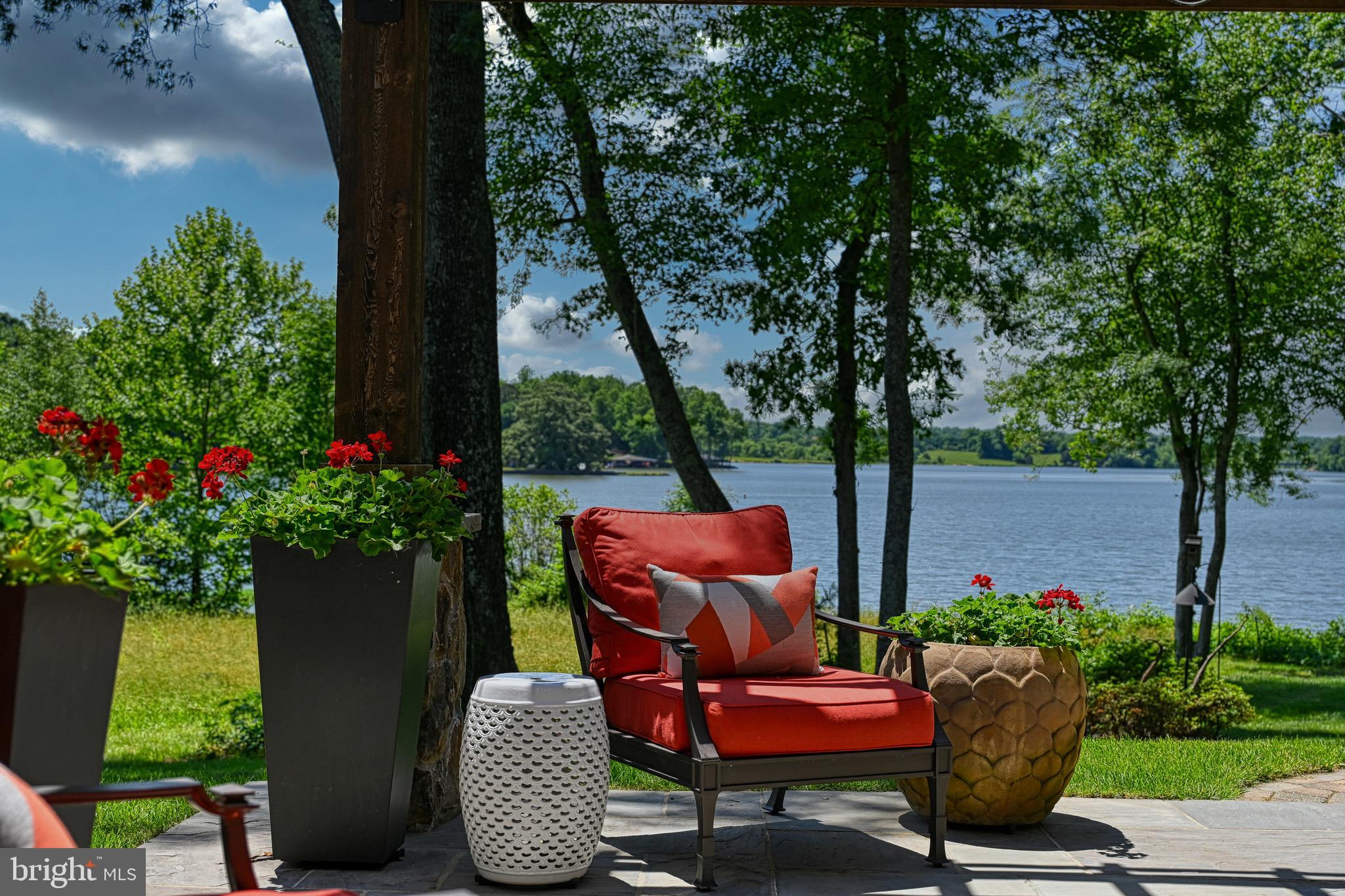 SARA SCOTT ESTATE - Residential