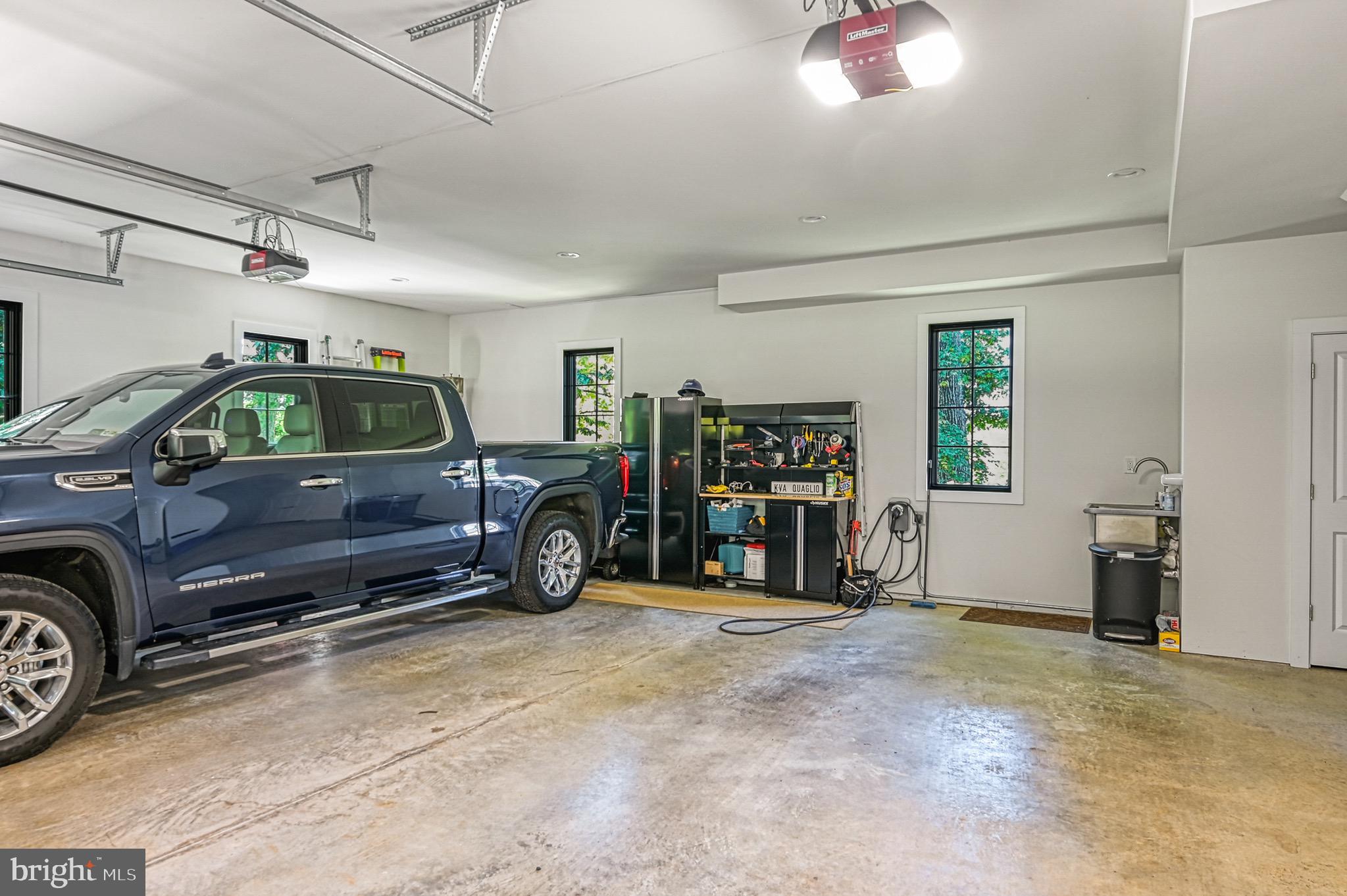 SARA SCOTT ESTATE - Residential