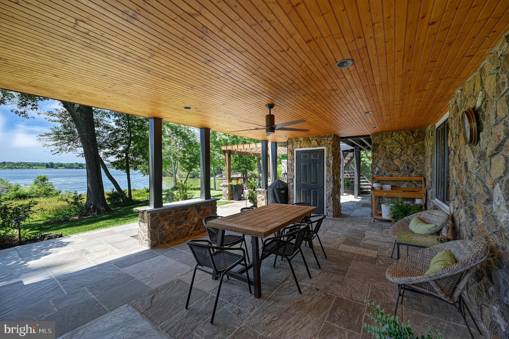 SARA SCOTT ESTATE - Residential