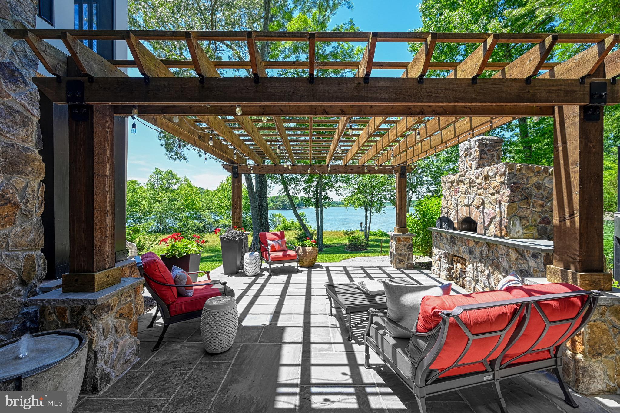 SARA SCOTT ESTATE - Residential