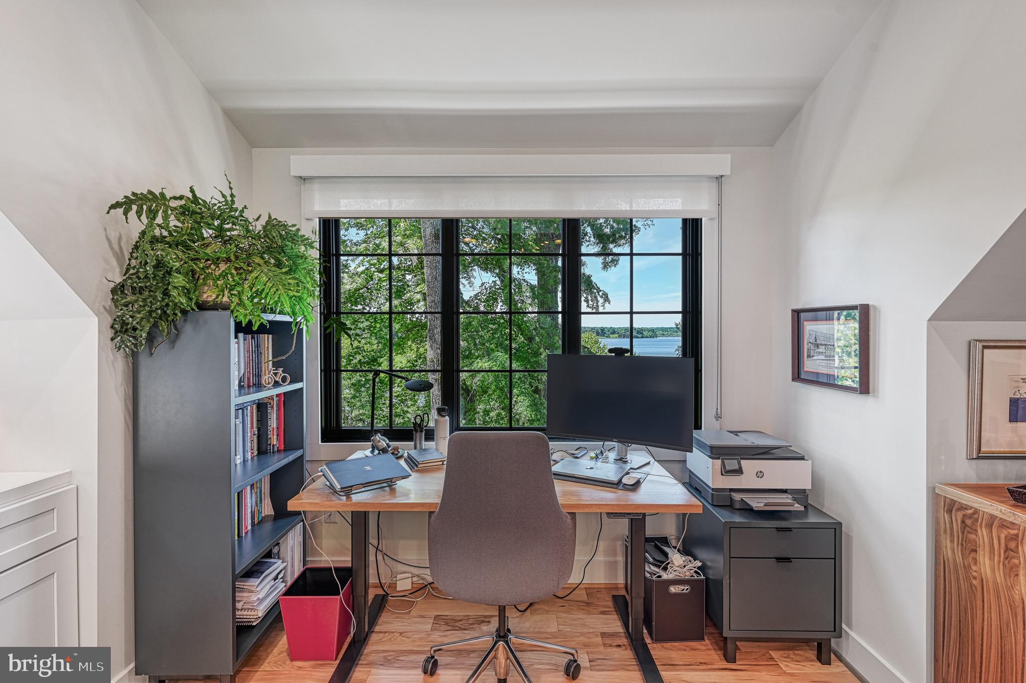 SARA SCOTT ESTATE - Residential