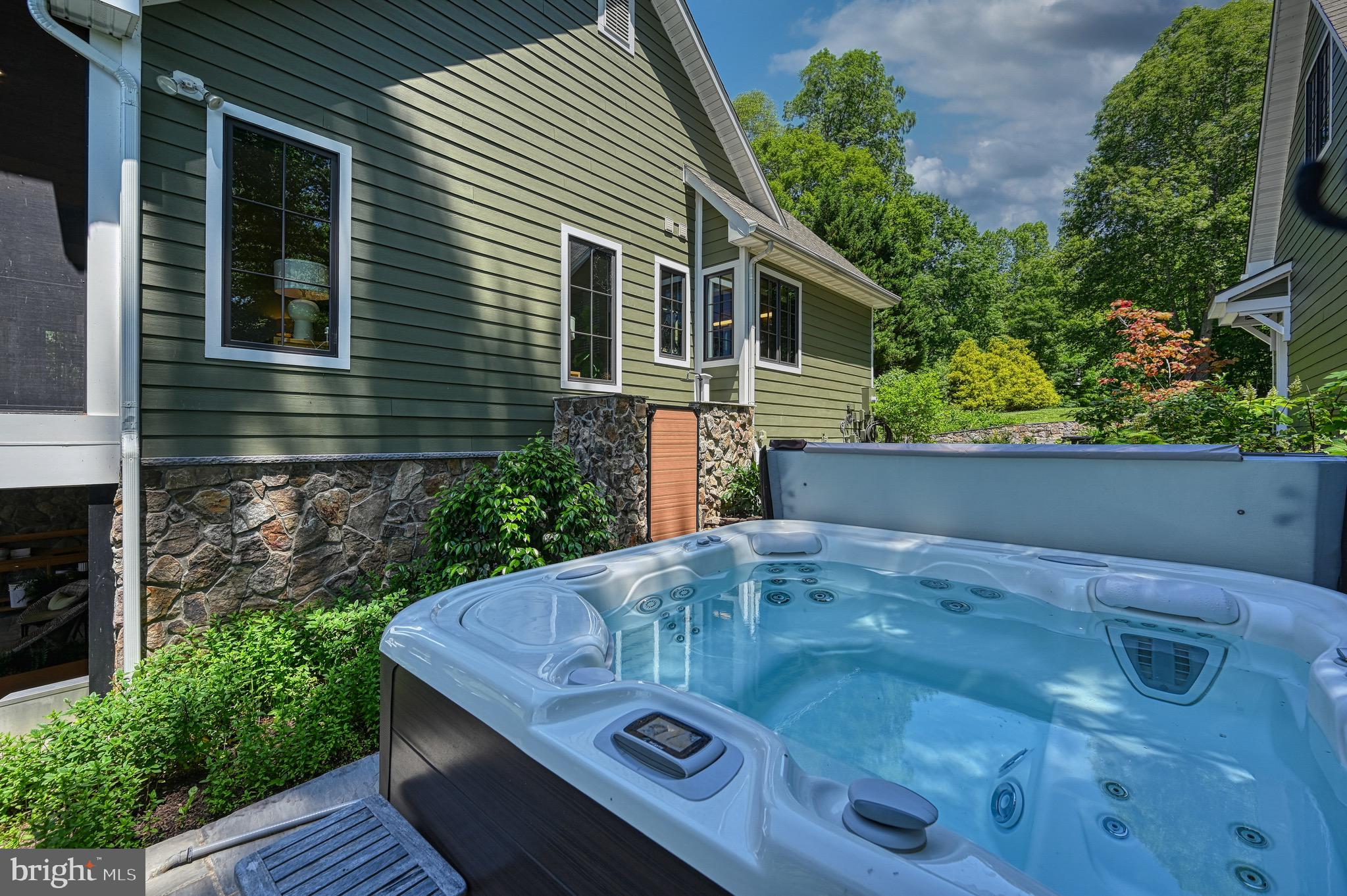 SARA SCOTT ESTATE - Residential