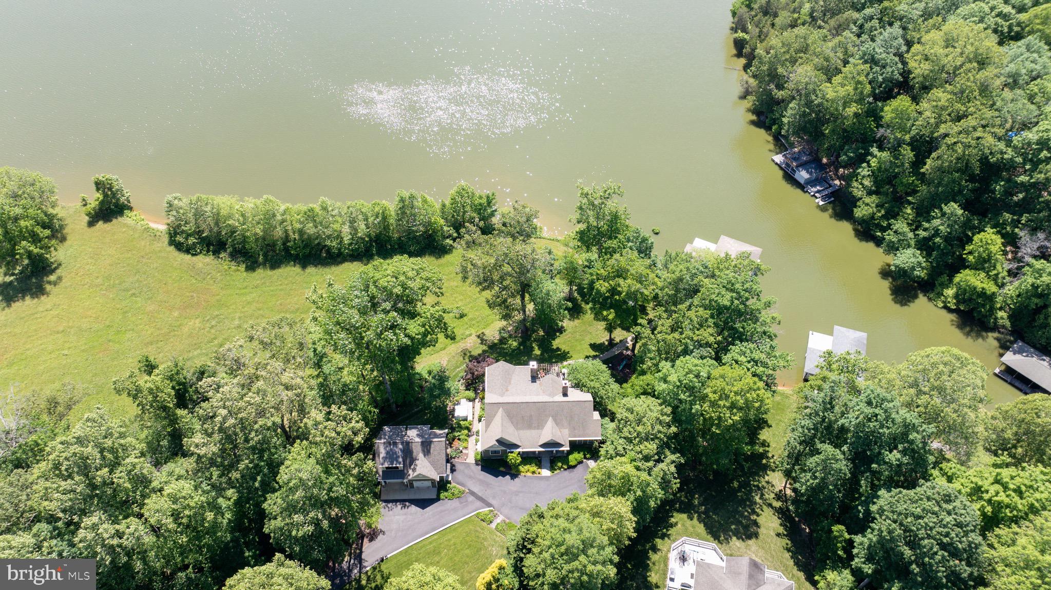 SARA SCOTT ESTATE - Residential