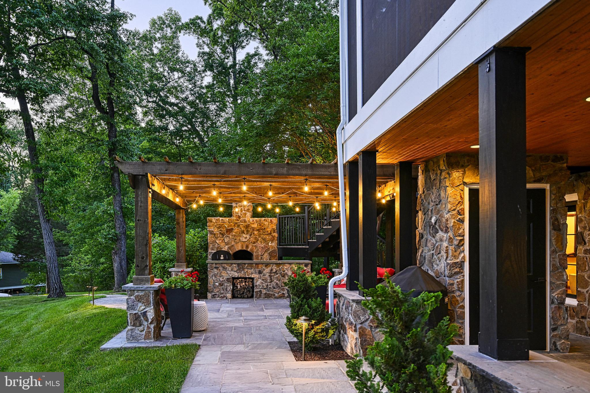 SARA SCOTT ESTATE - Residential