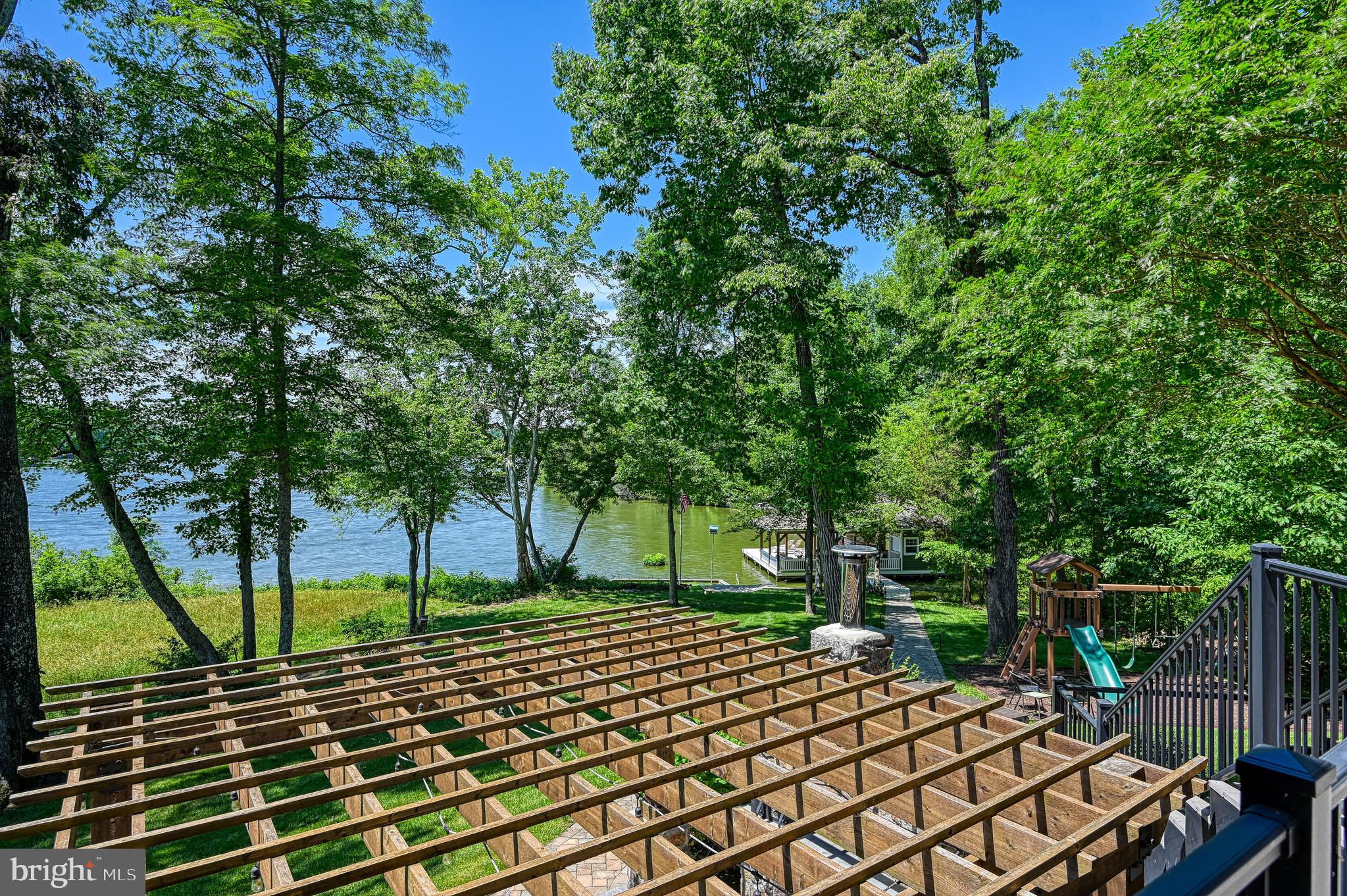 SARA SCOTT ESTATE - Residential