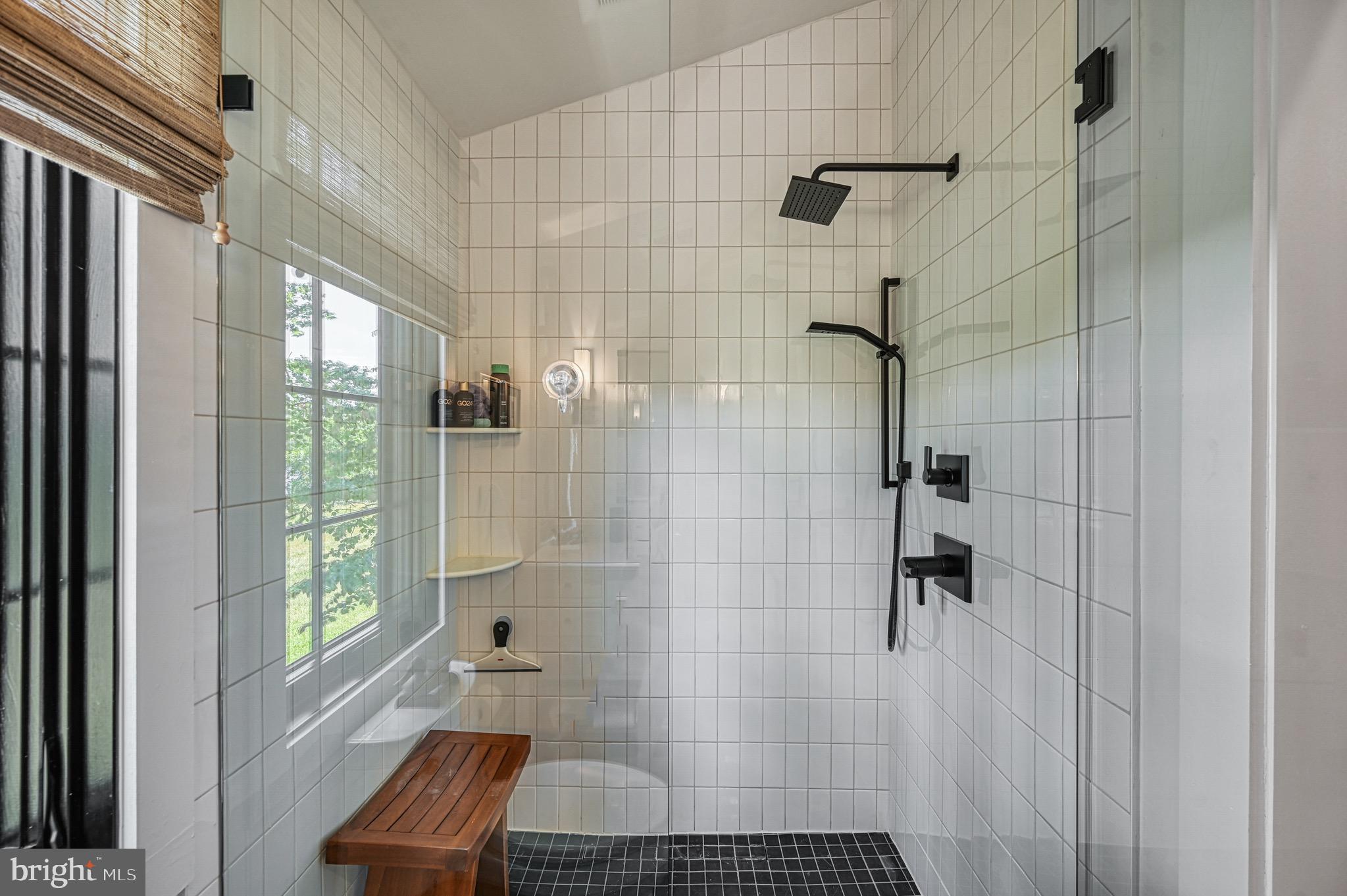 SARA SCOTT ESTATE - Residential