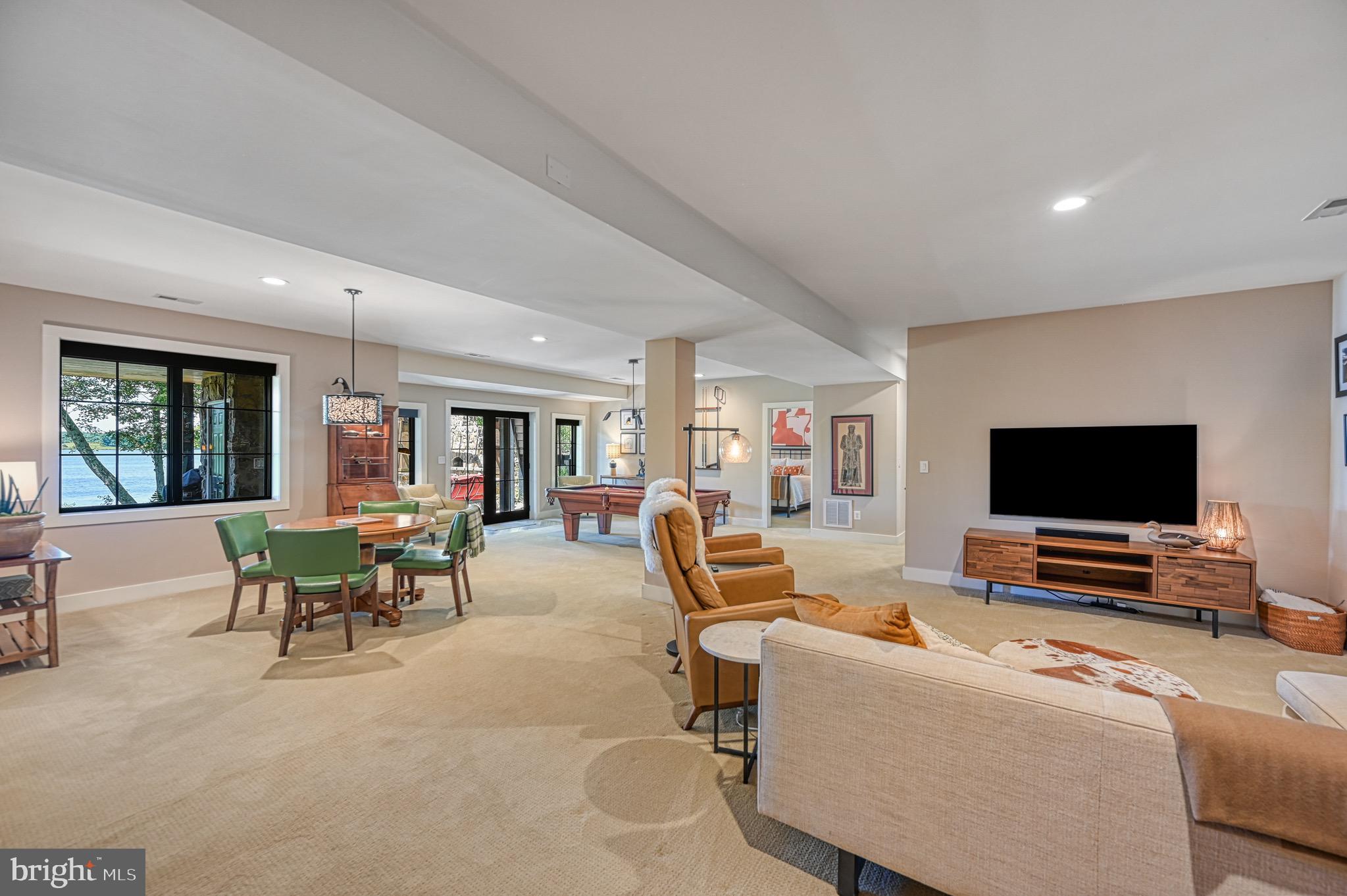 SARA SCOTT ESTATE - Residential