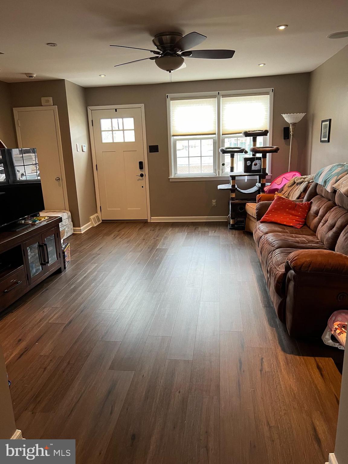 ROXBOROUGH - Residential