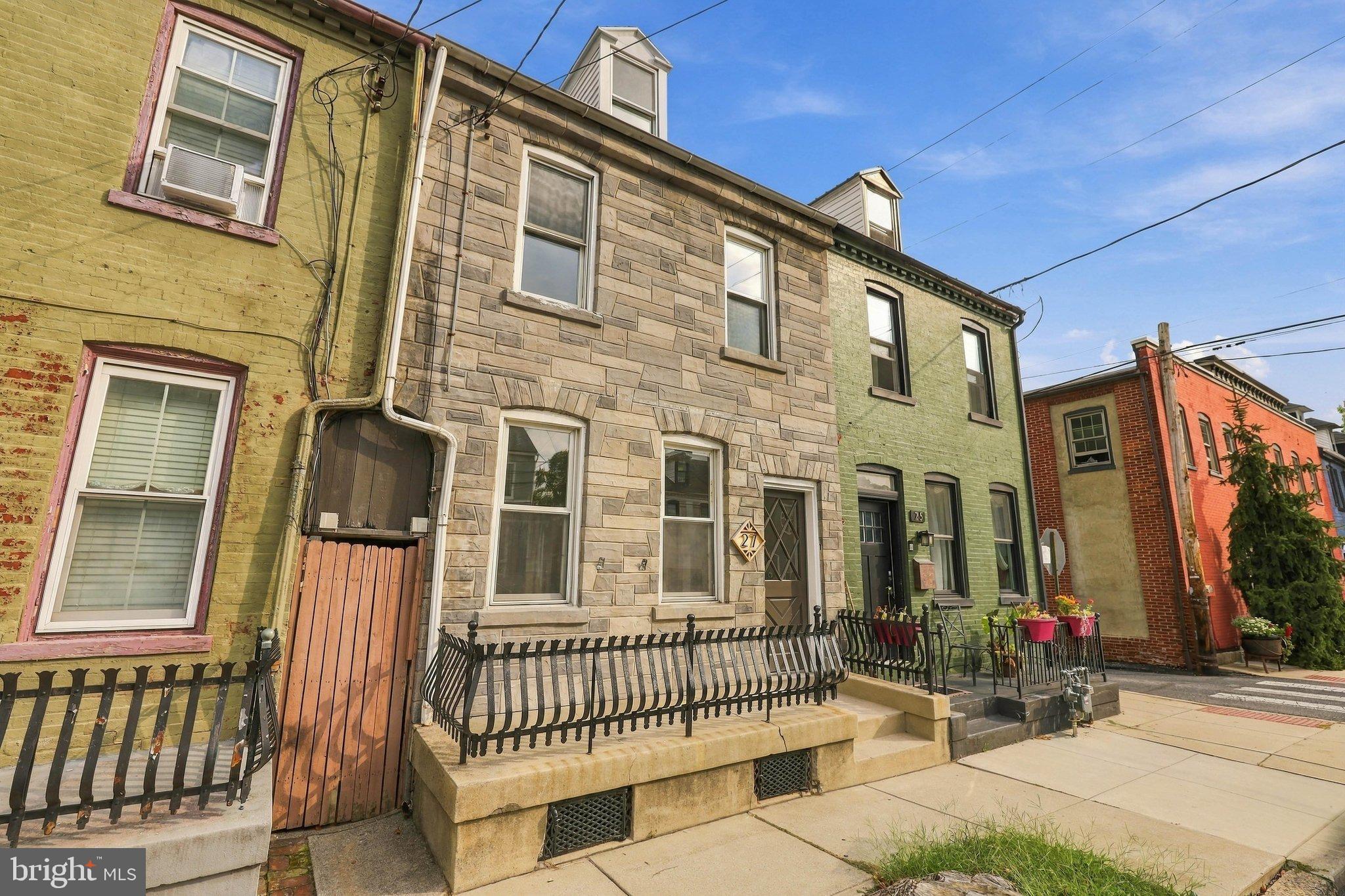 27 W NEW STREET