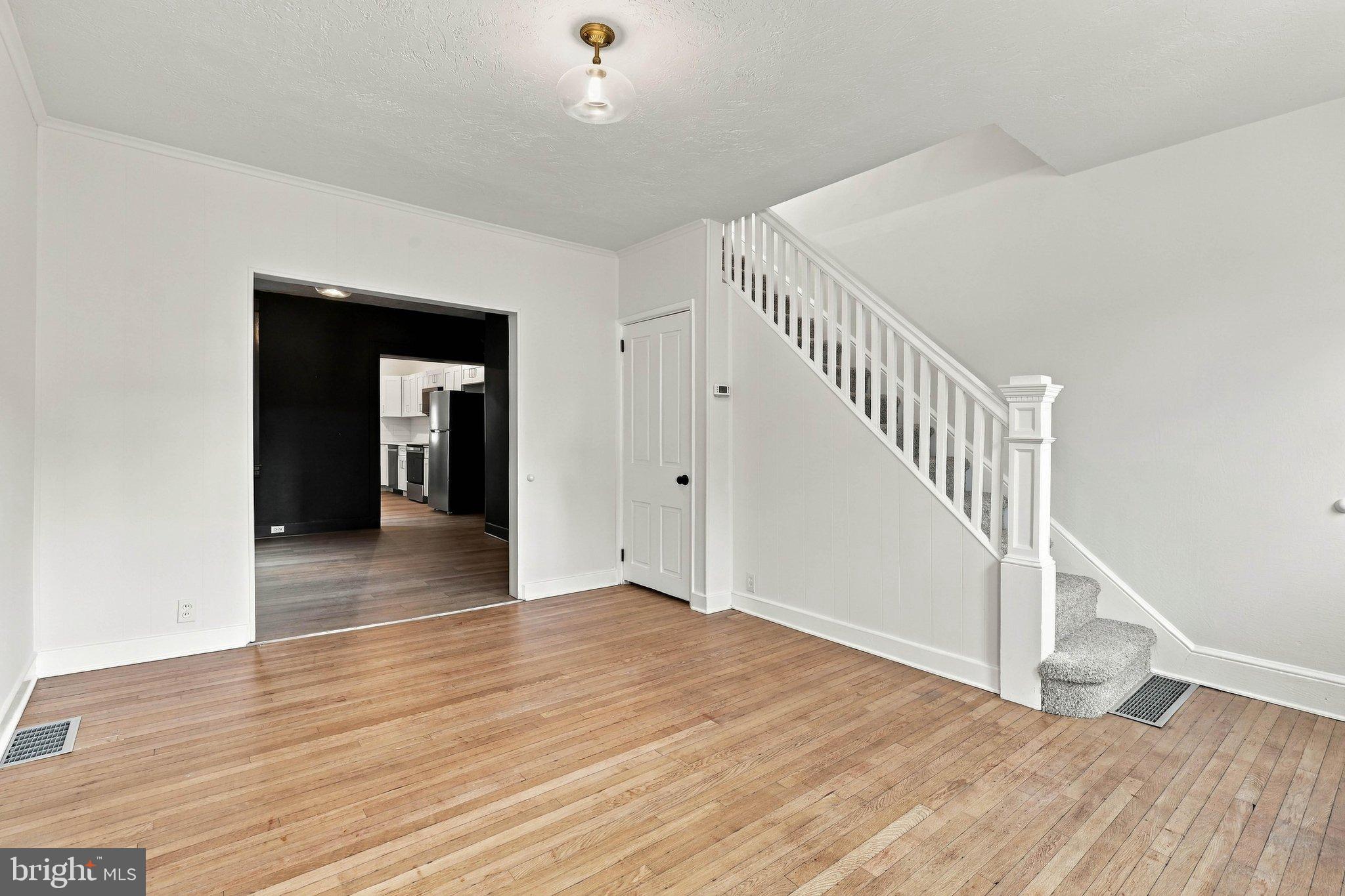27 W NEW STREET