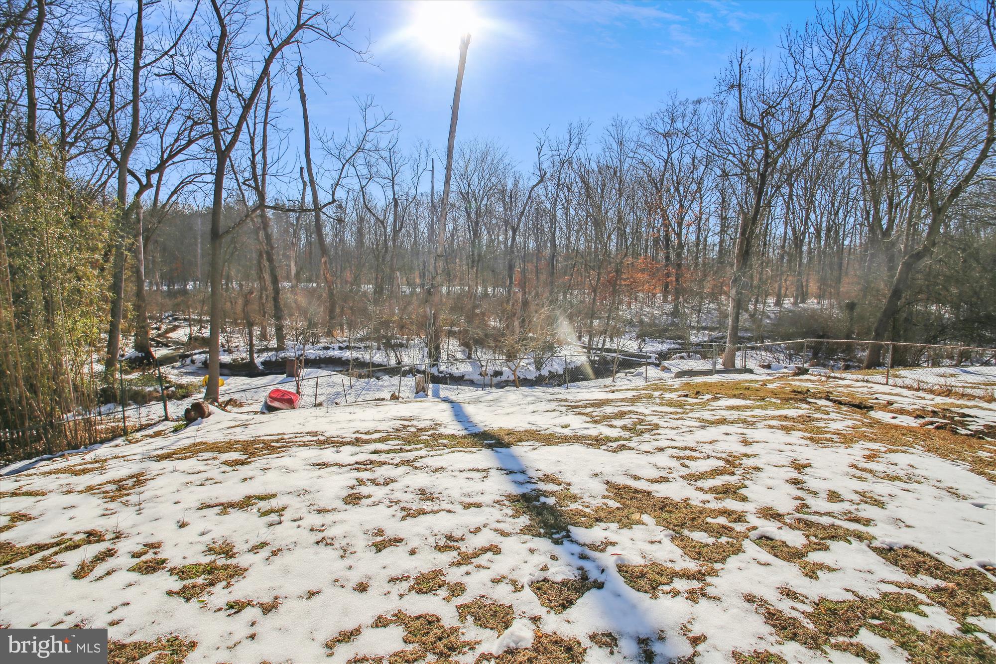 WOODLAND BEACH - Residential Lease