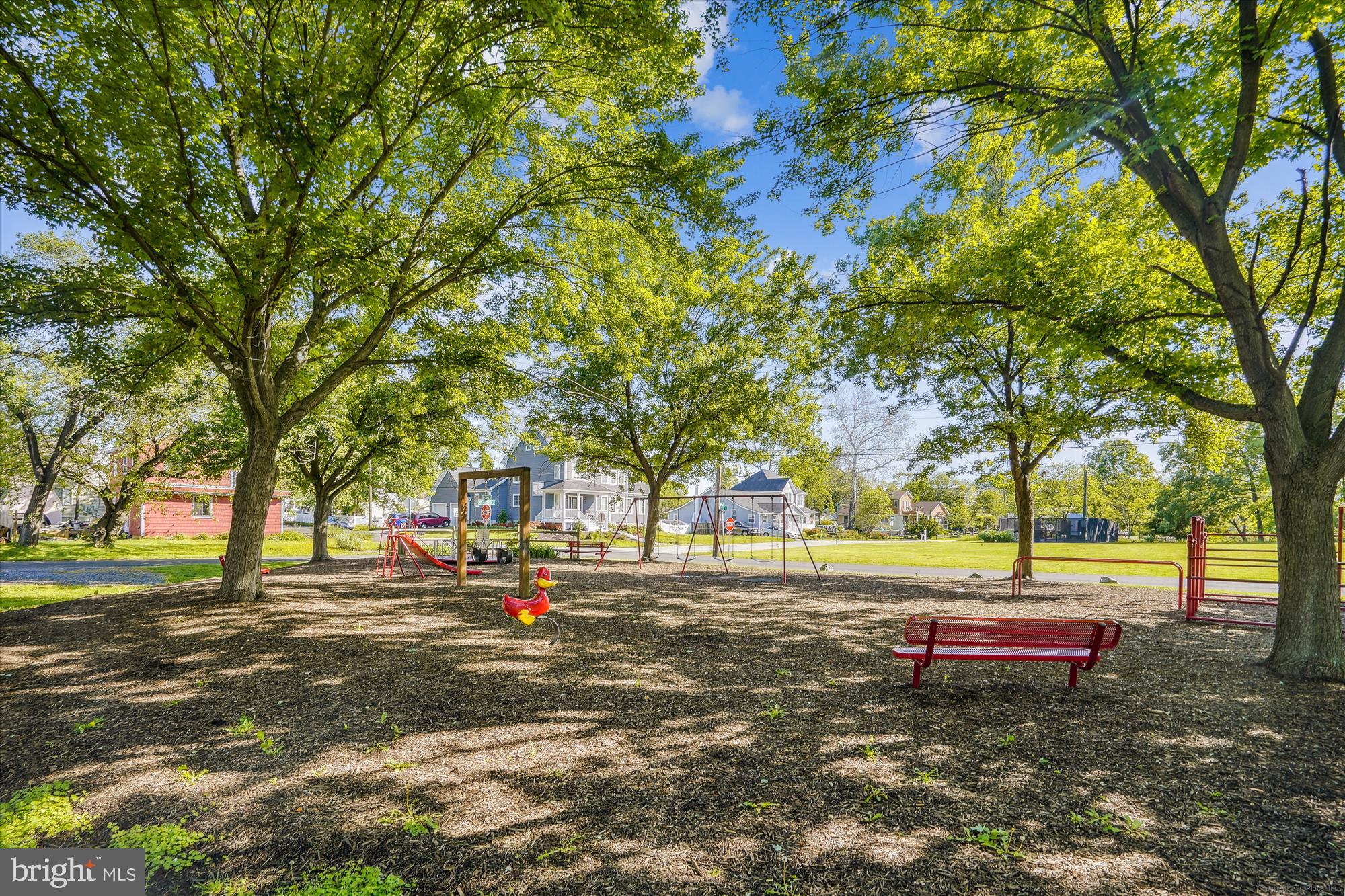 WOODLAND BEACH - Residential Lease