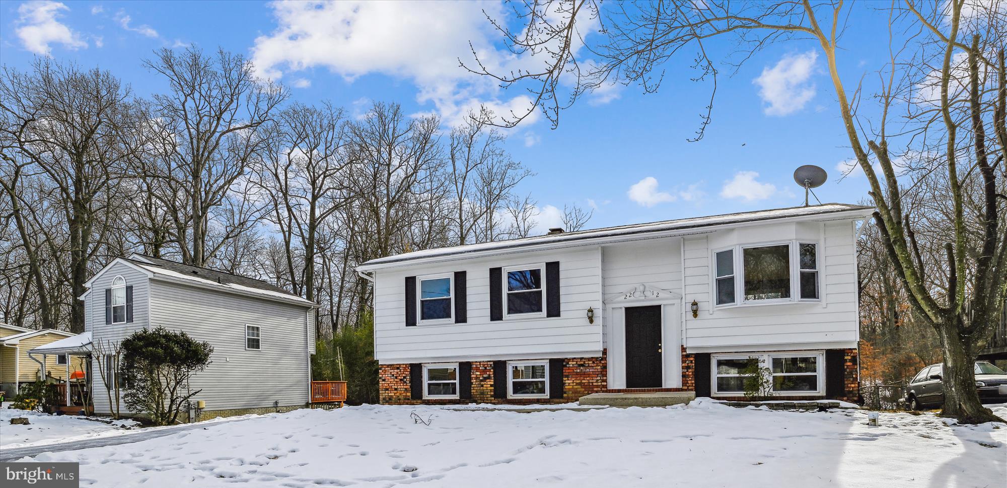 WOODLAND BEACH - Residential Lease