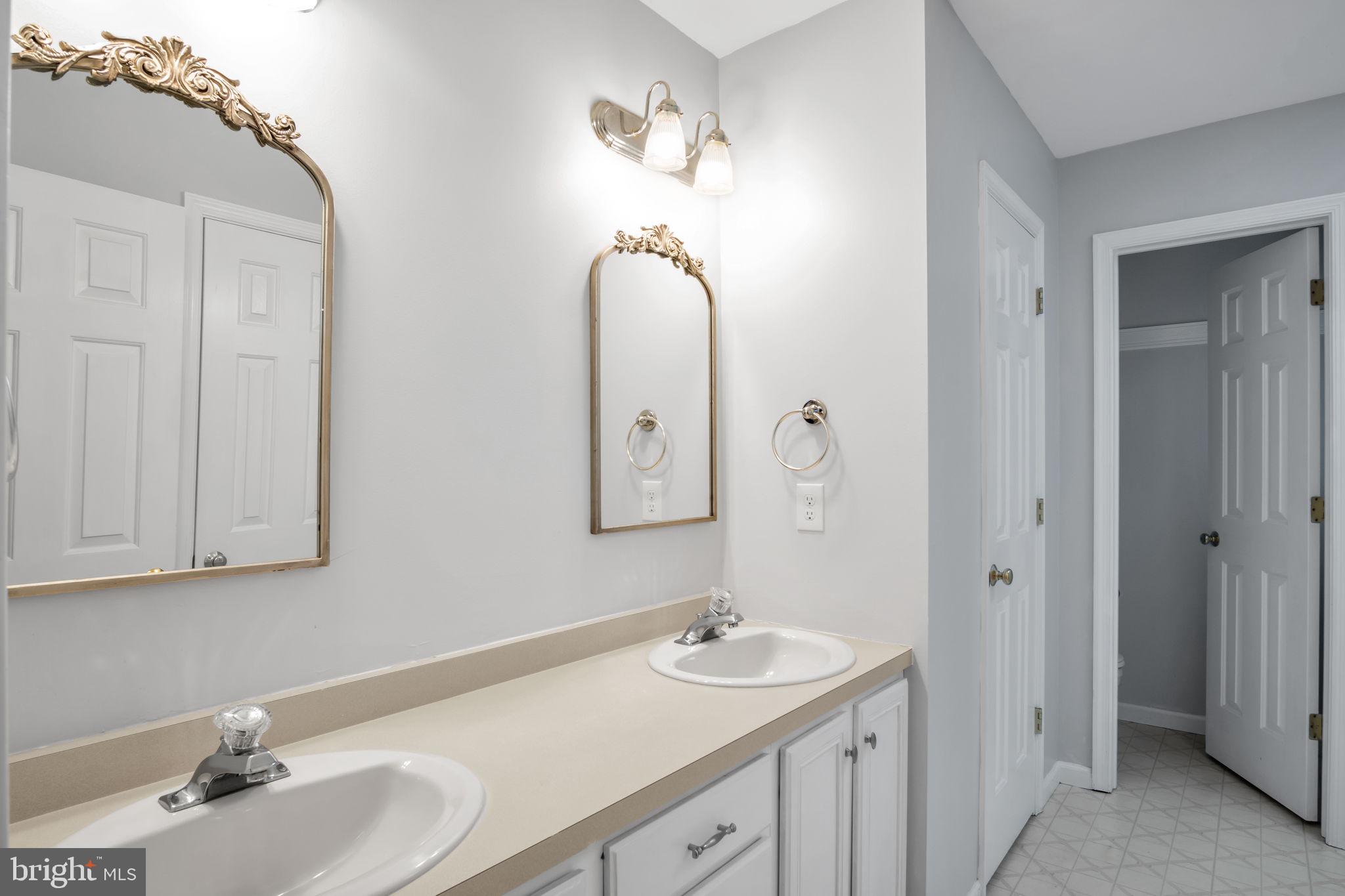 BOWMANS HILL - Residential