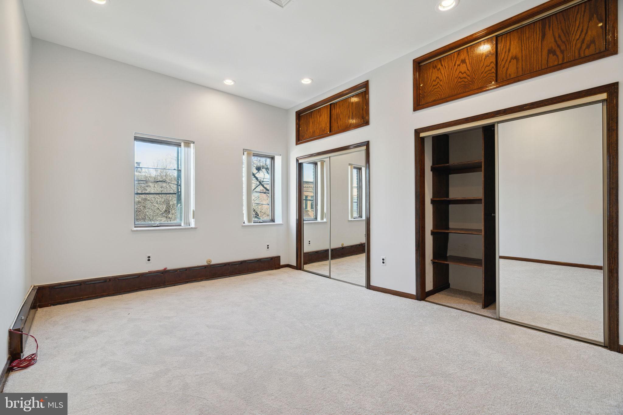 GIRARD ESTATES - Residential