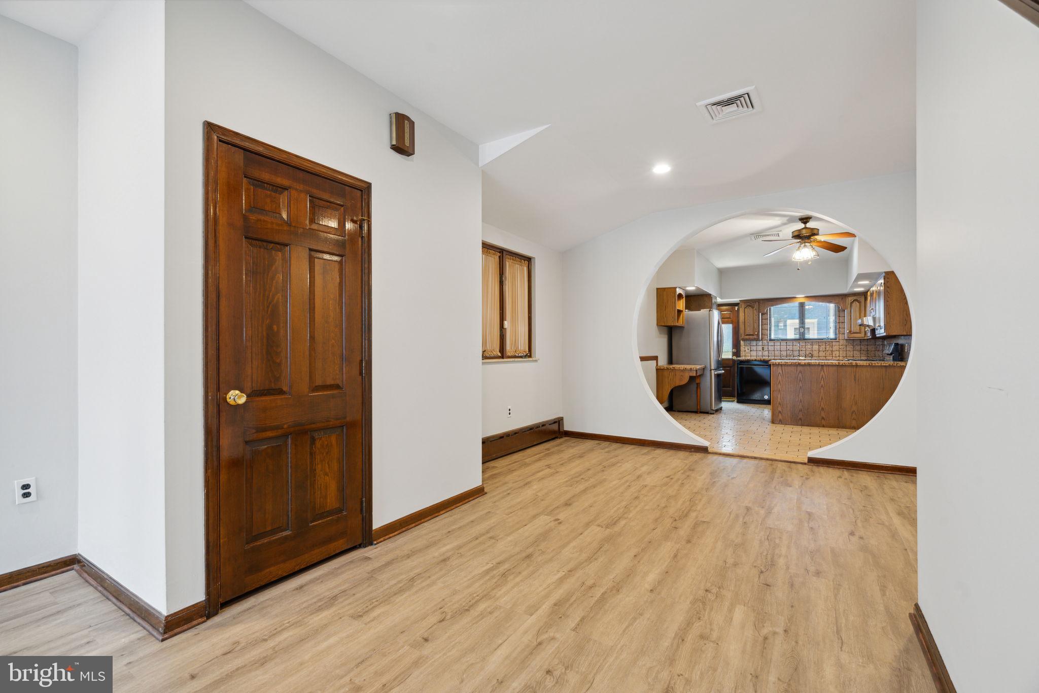 GIRARD ESTATES - Residential