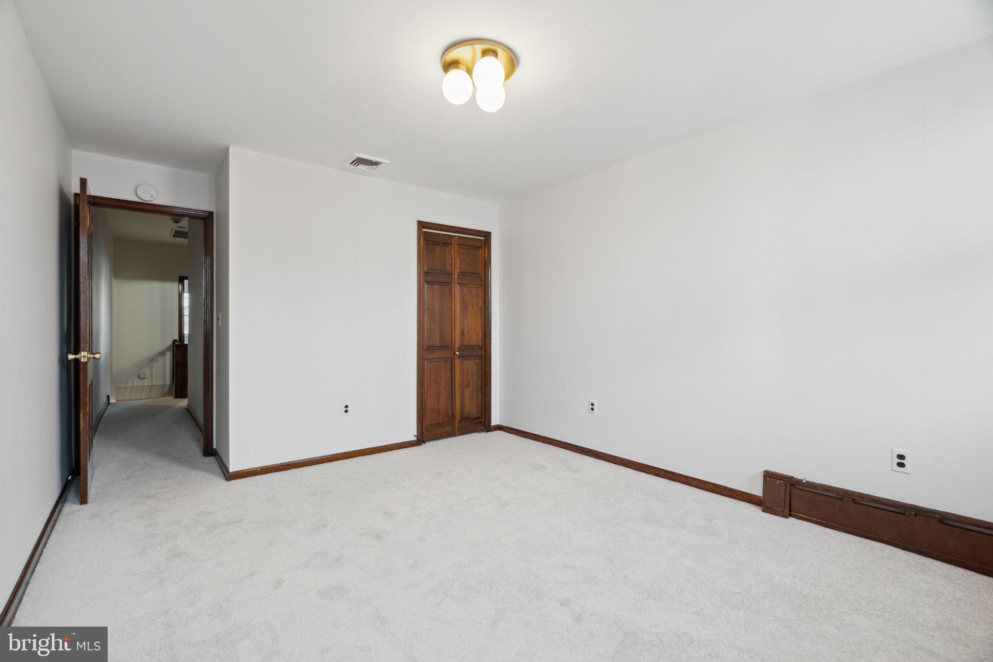 GIRARD ESTATES - Residential