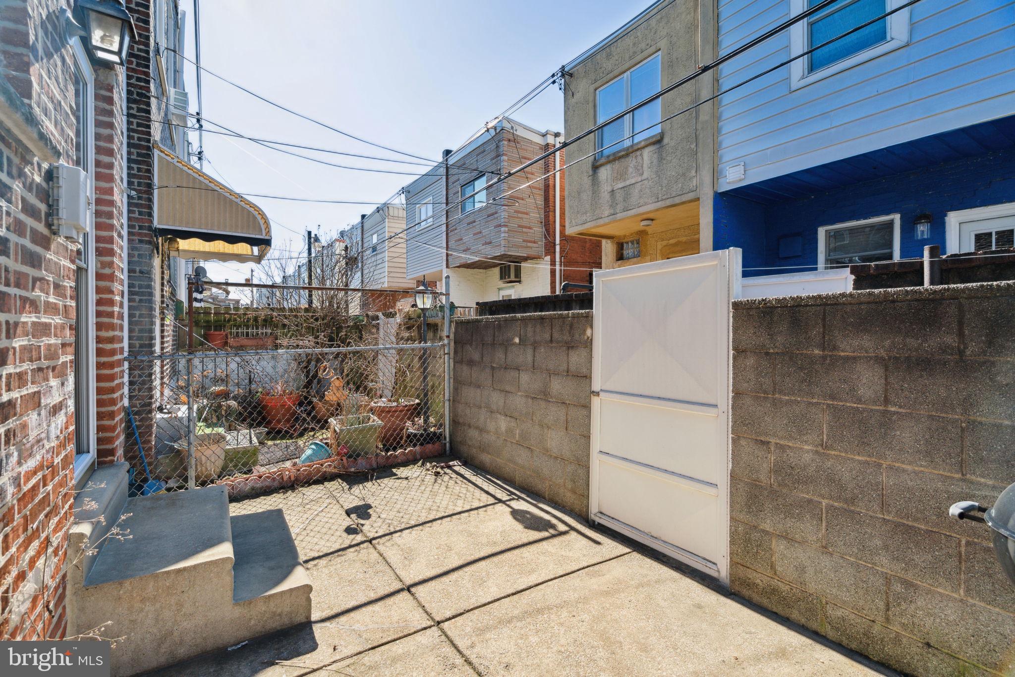 GIRARD ESTATES - Residential