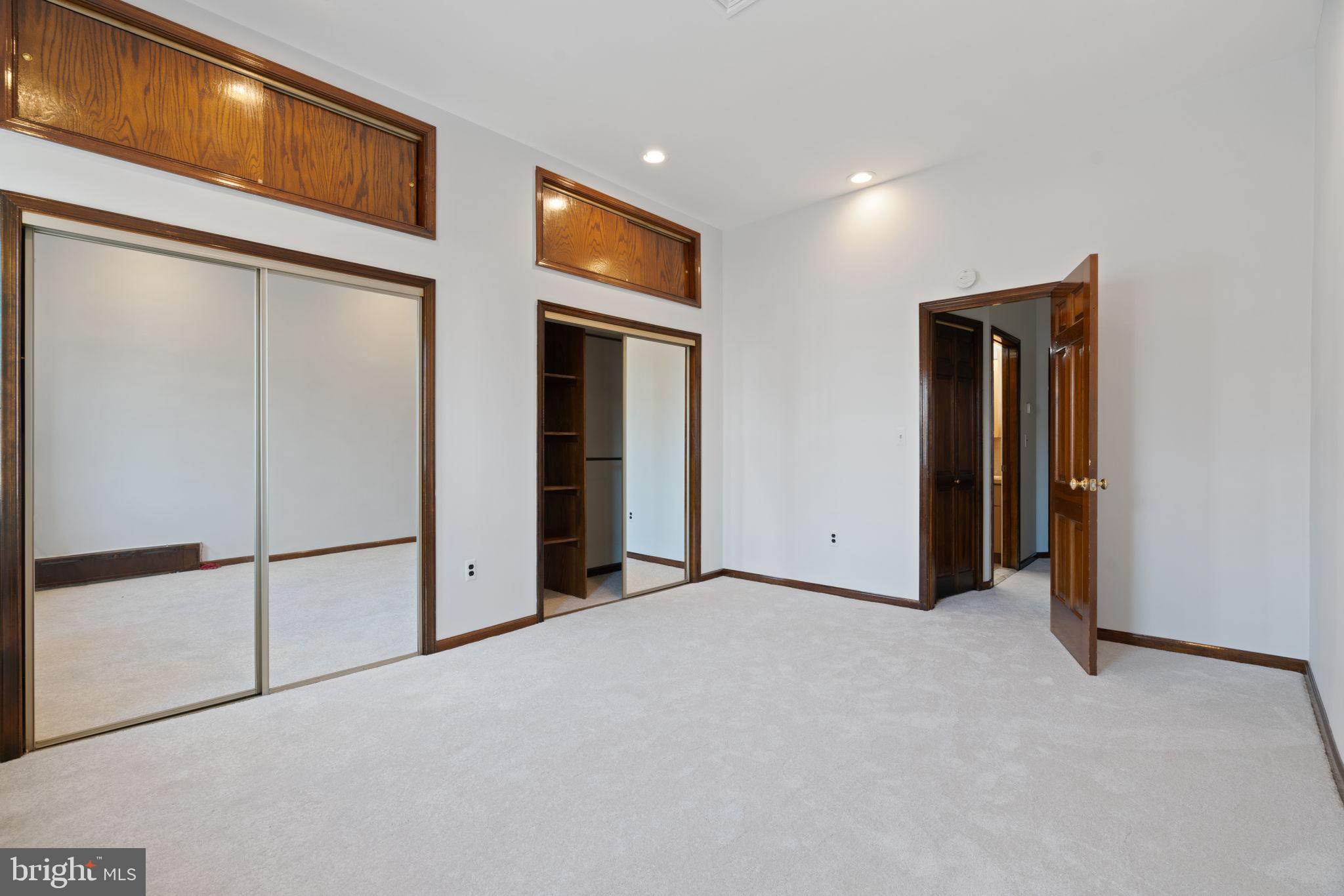 GIRARD ESTATES - Residential