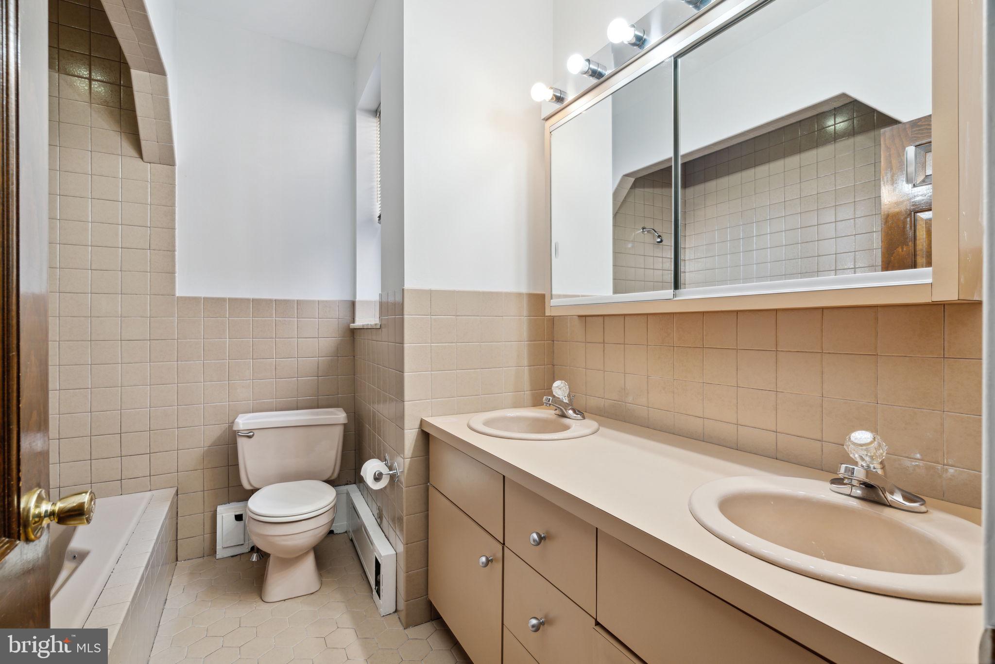 GIRARD ESTATES - Residential