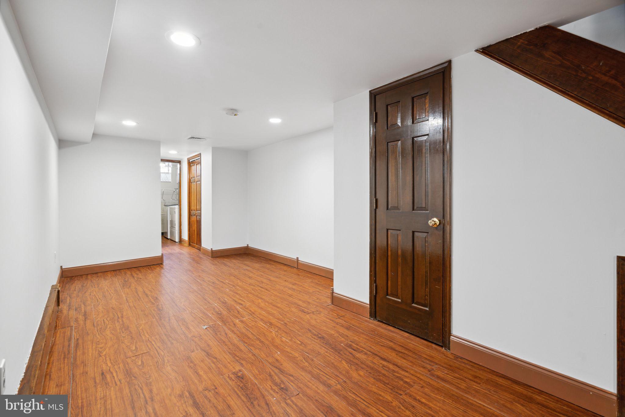 GIRARD ESTATES - Residential