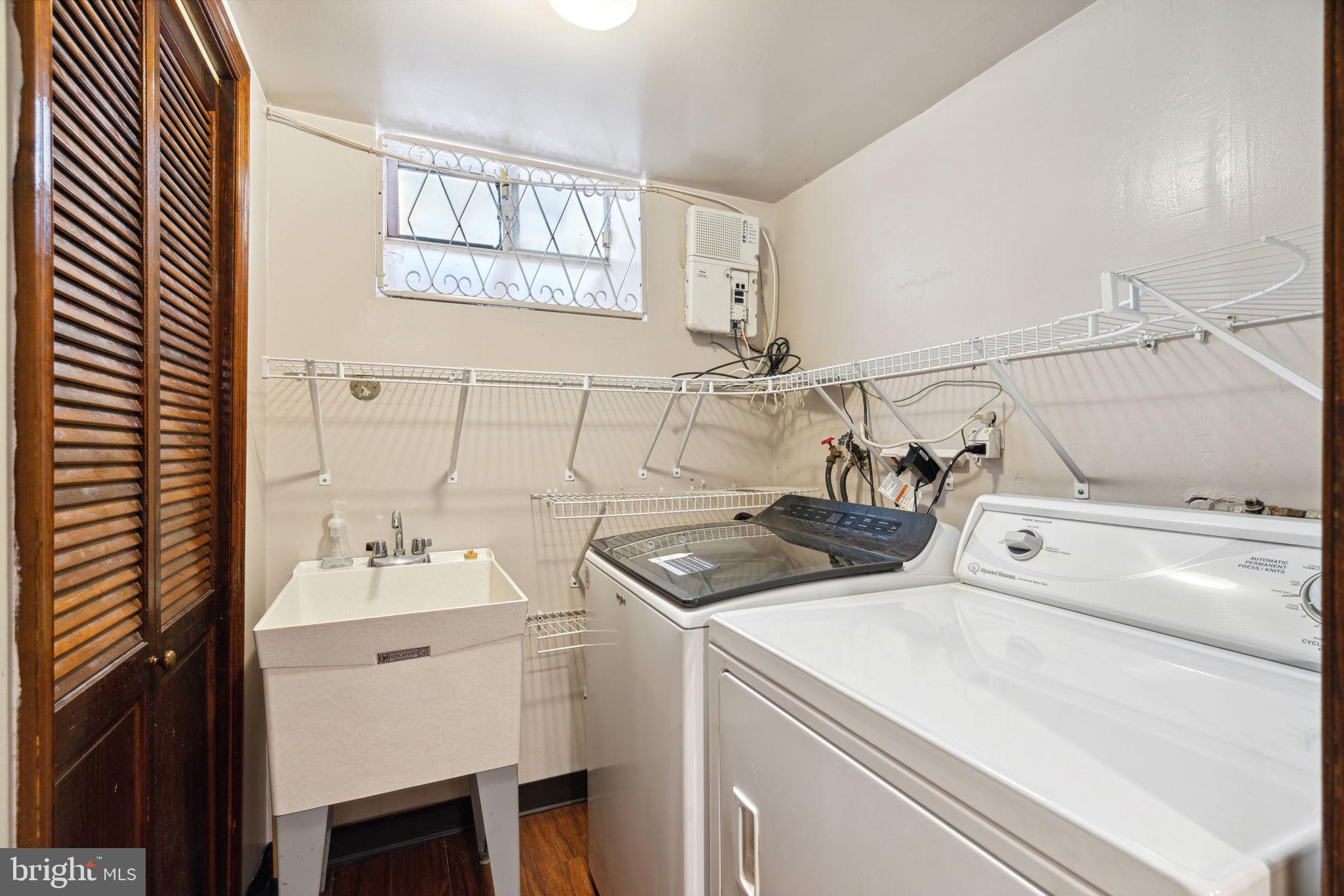 GIRARD ESTATES - Residential