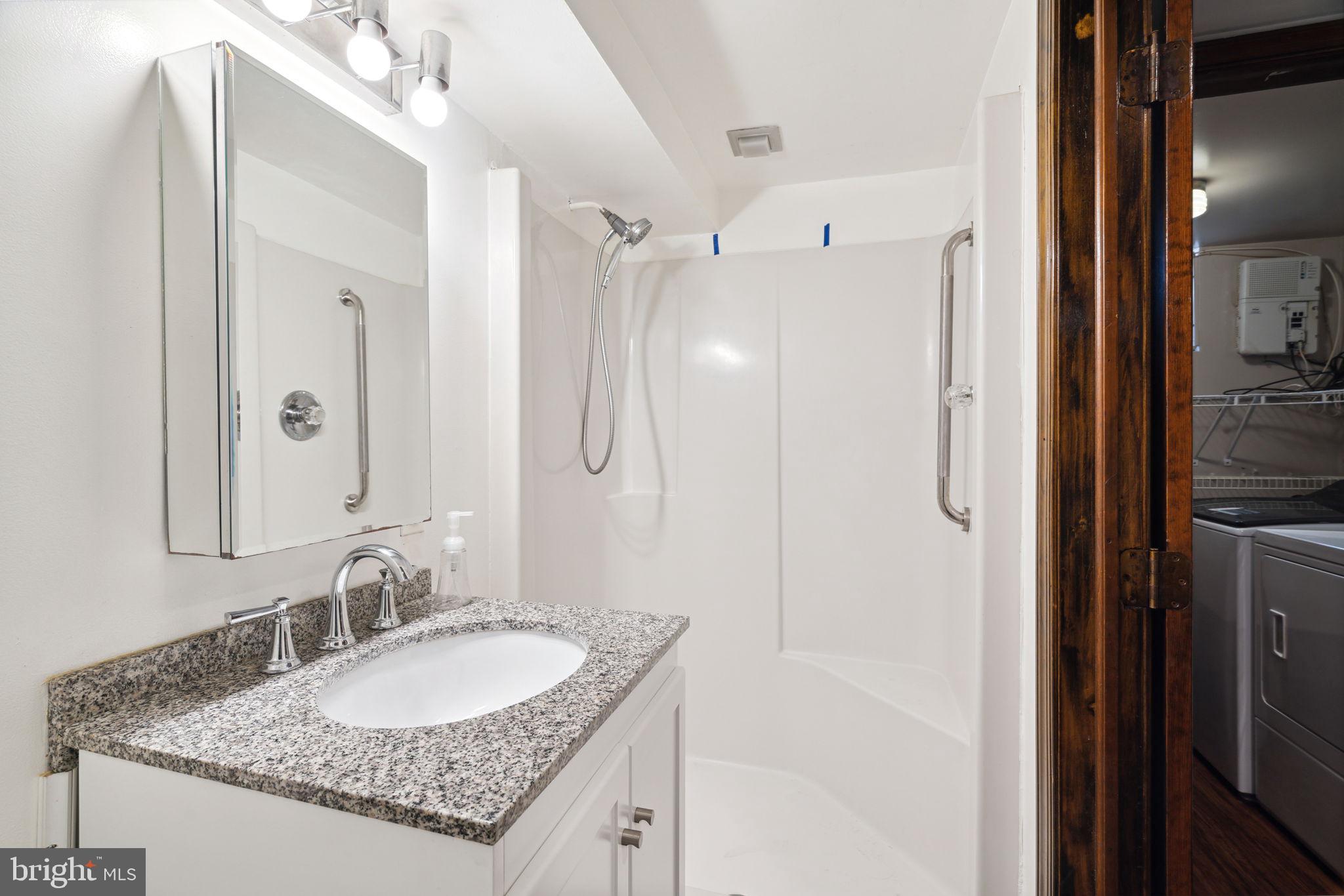 GIRARD ESTATES - Residential