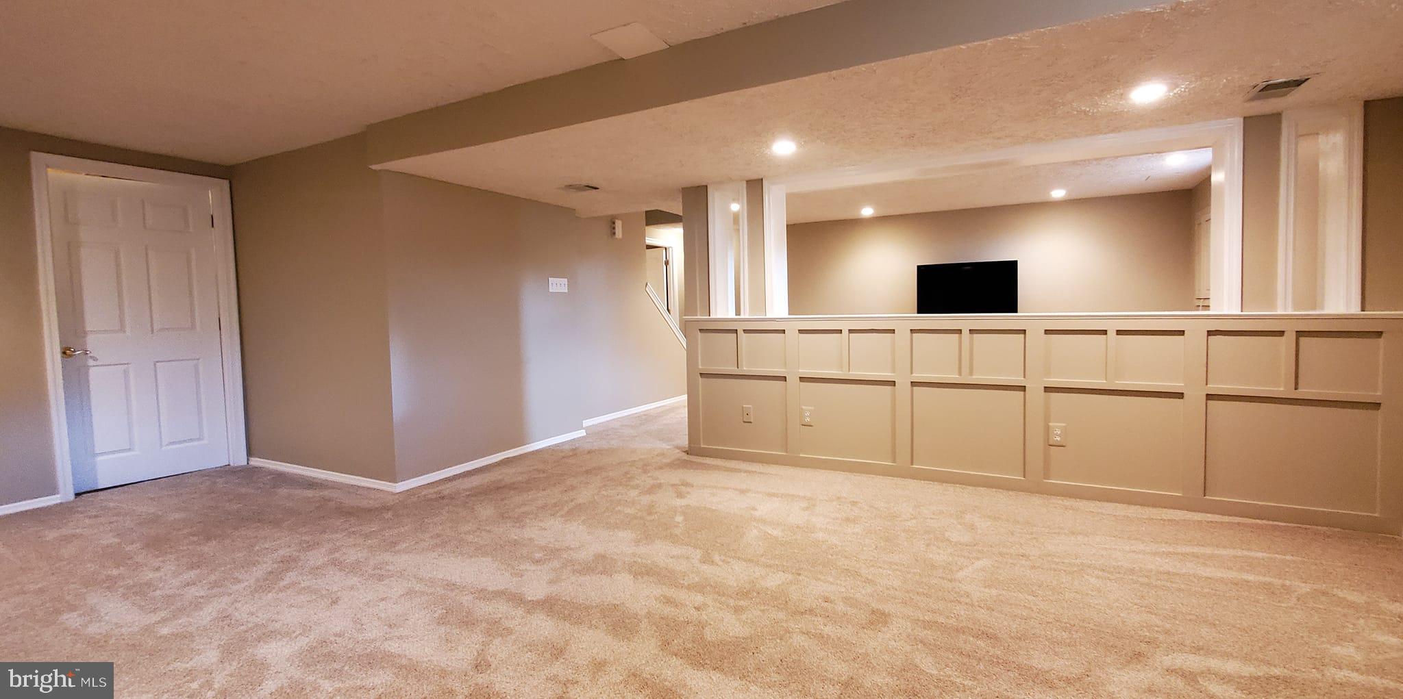 HAMPTON RIDGE - Residential