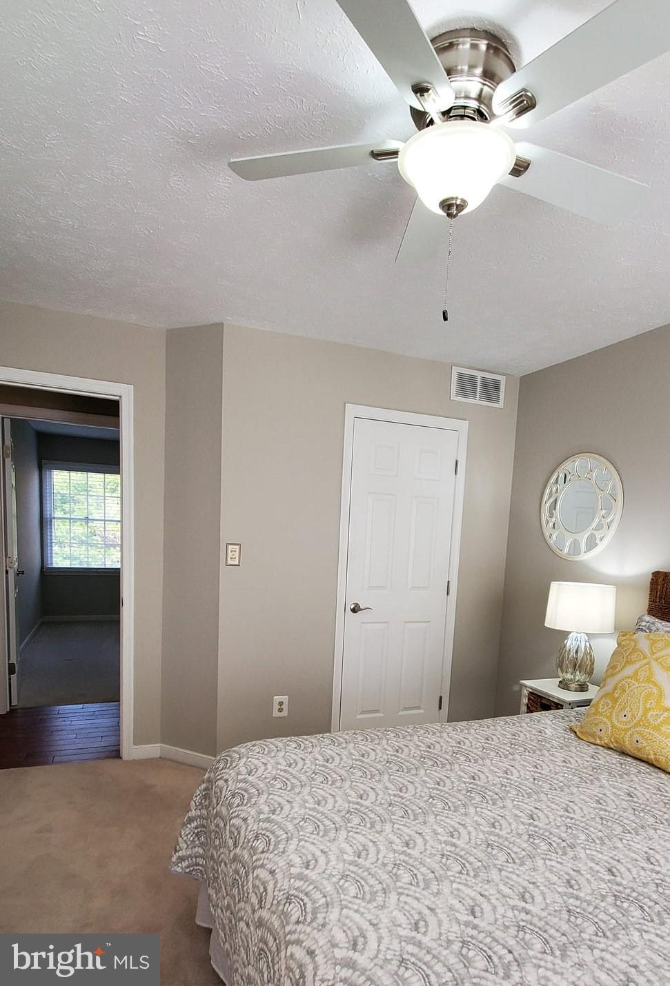 HAMPTON RIDGE - Residential