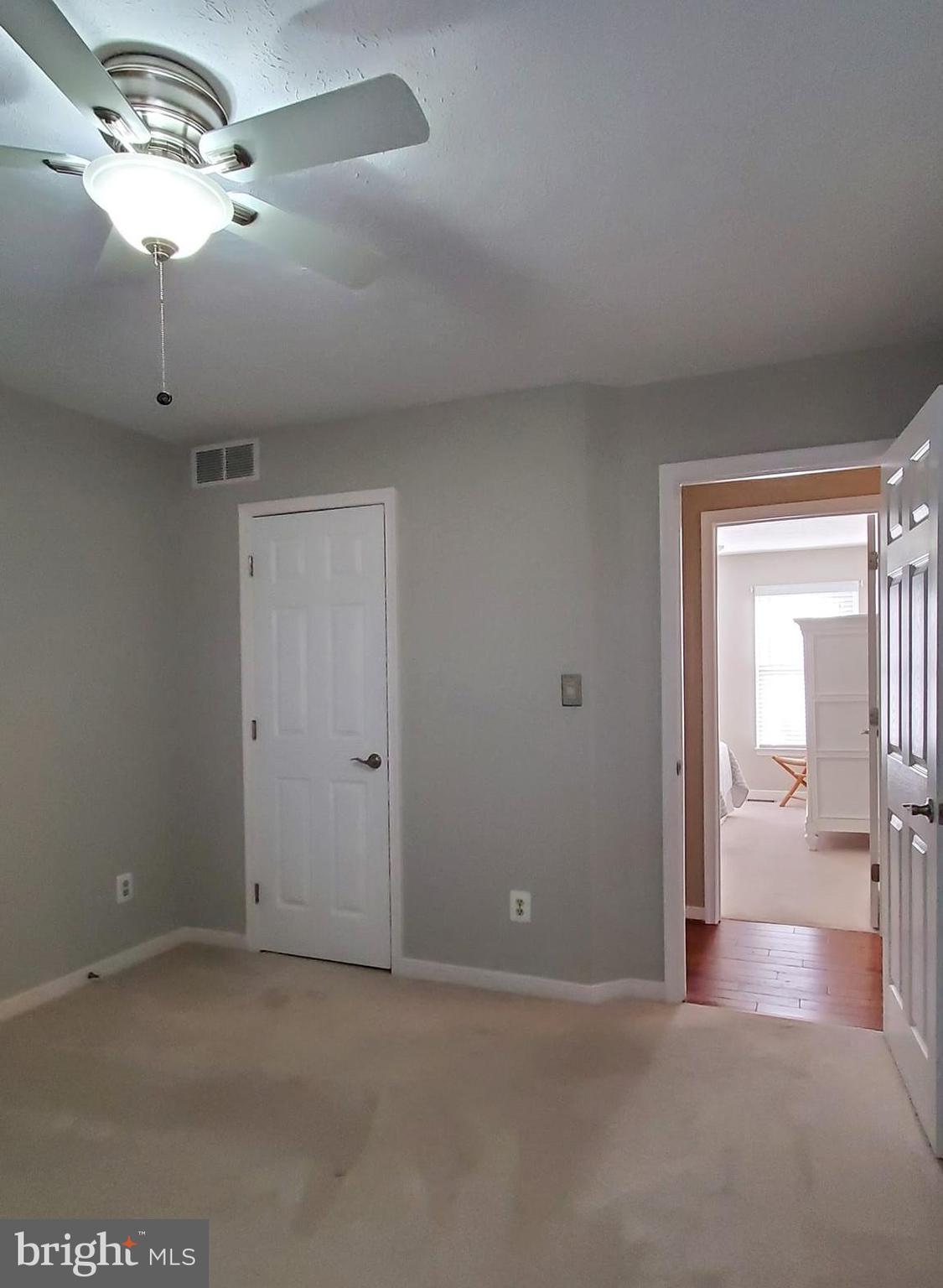 HAMPTON RIDGE - Residential