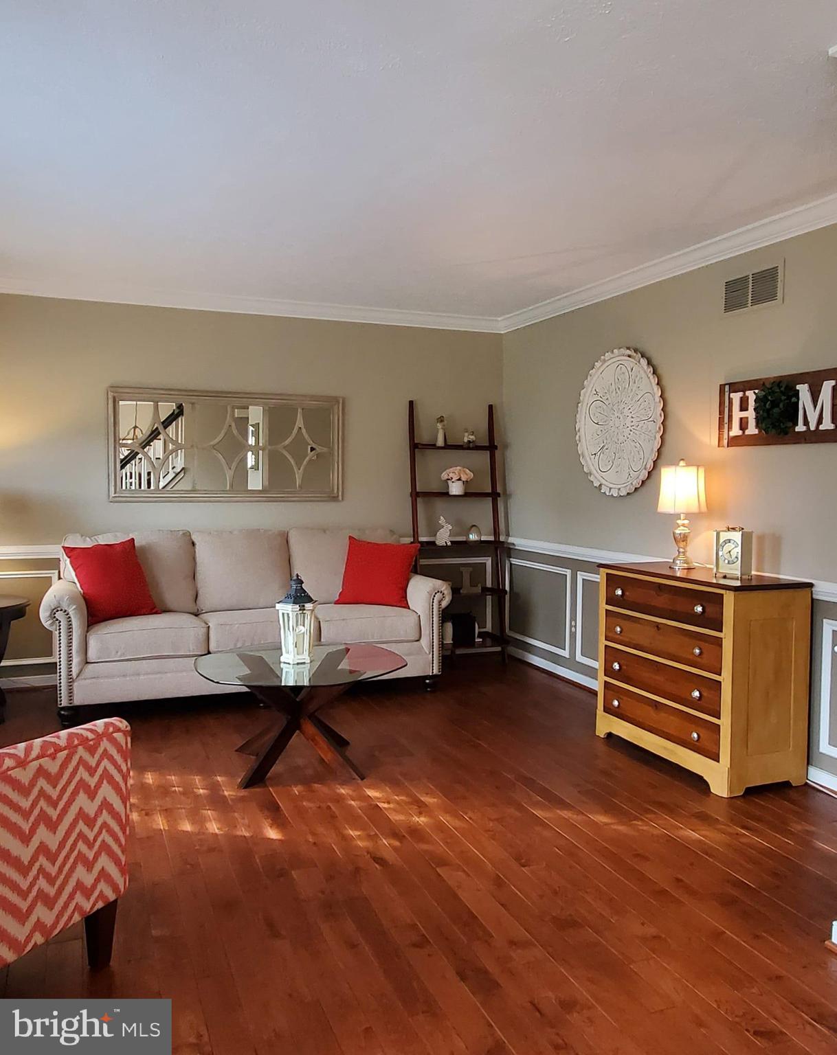 HAMPTON RIDGE - Residential