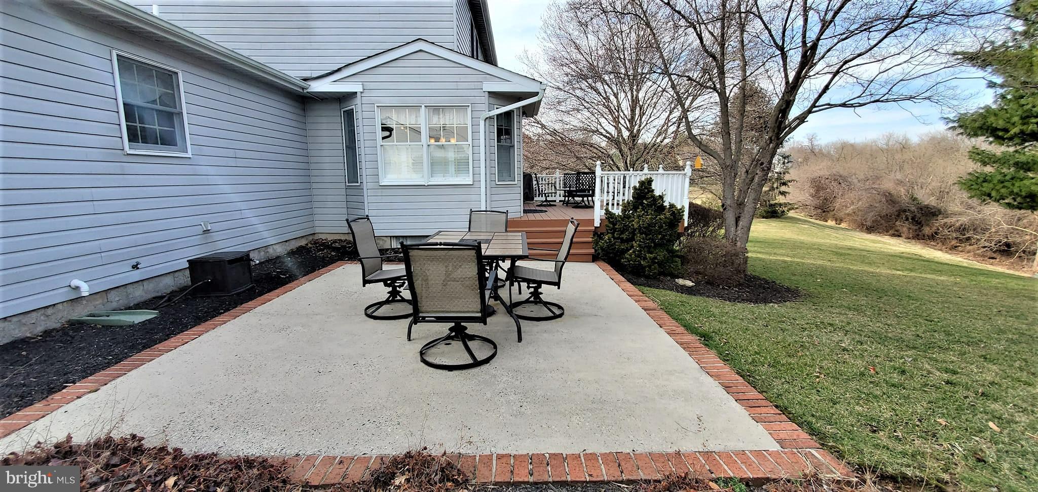 HAMPTON RIDGE - Residential