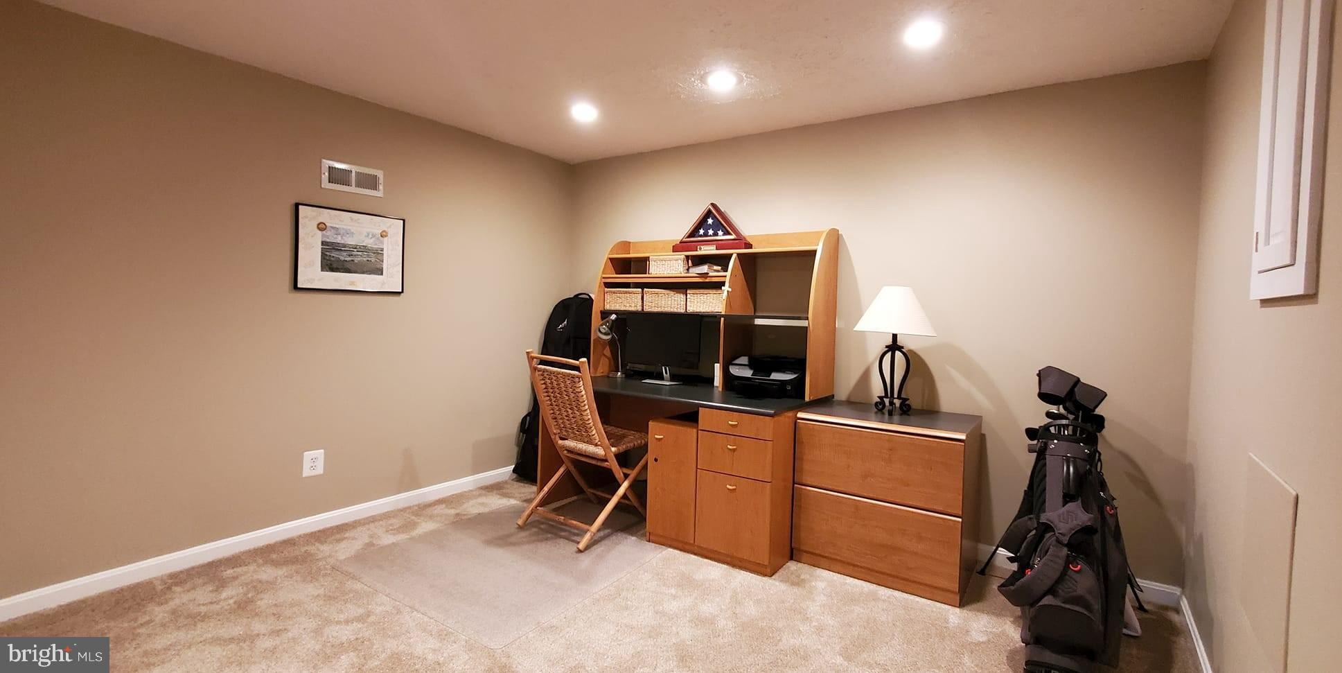 HAMPTON RIDGE - Residential