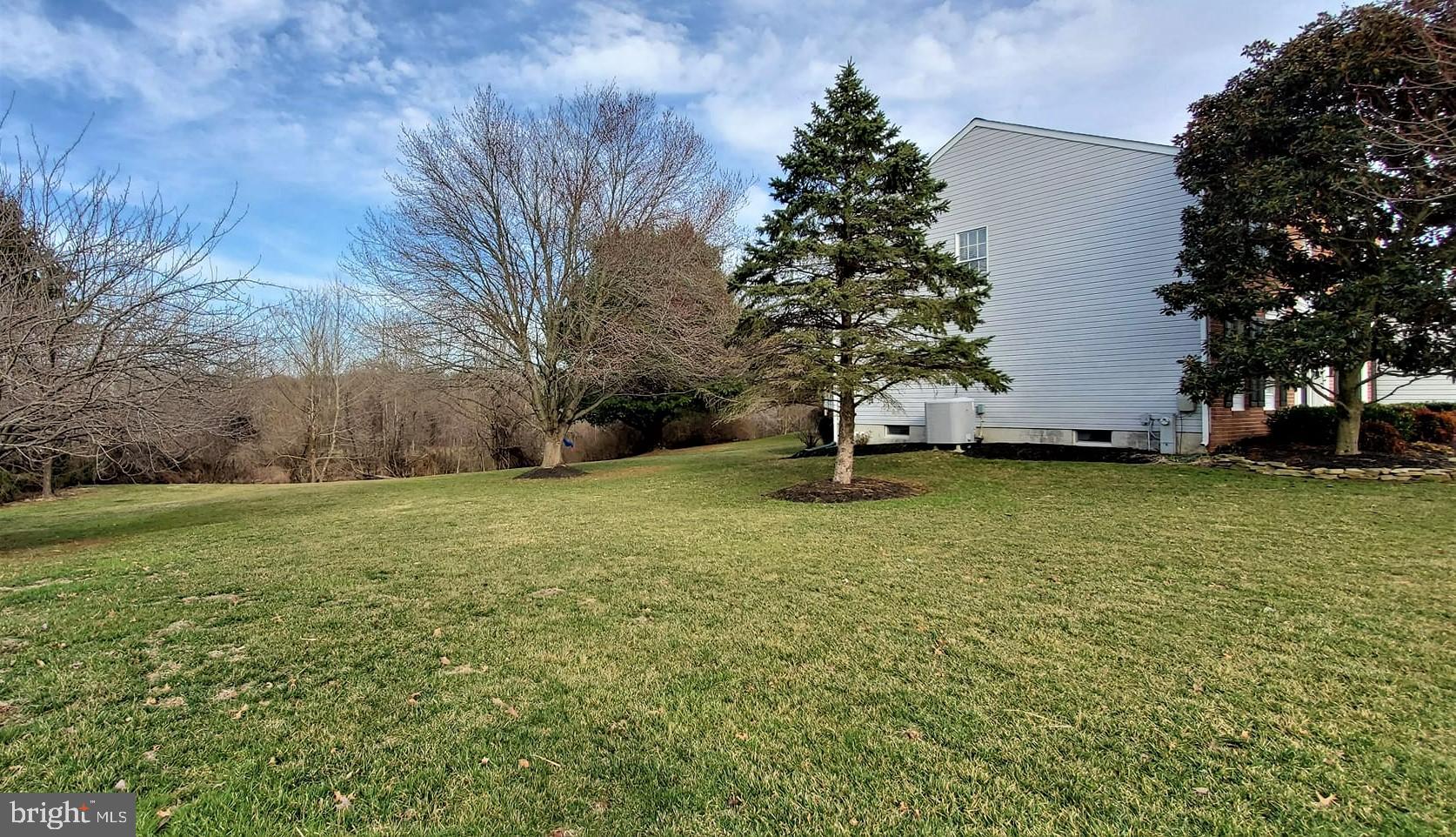 HAMPTON RIDGE - Residential