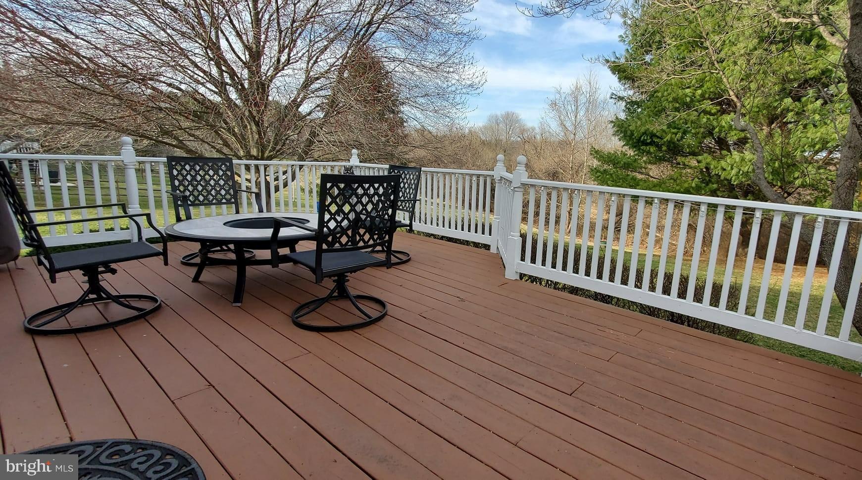 HAMPTON RIDGE - Residential