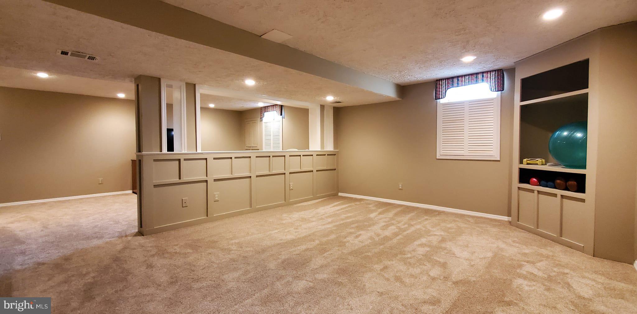 HAMPTON RIDGE - Residential