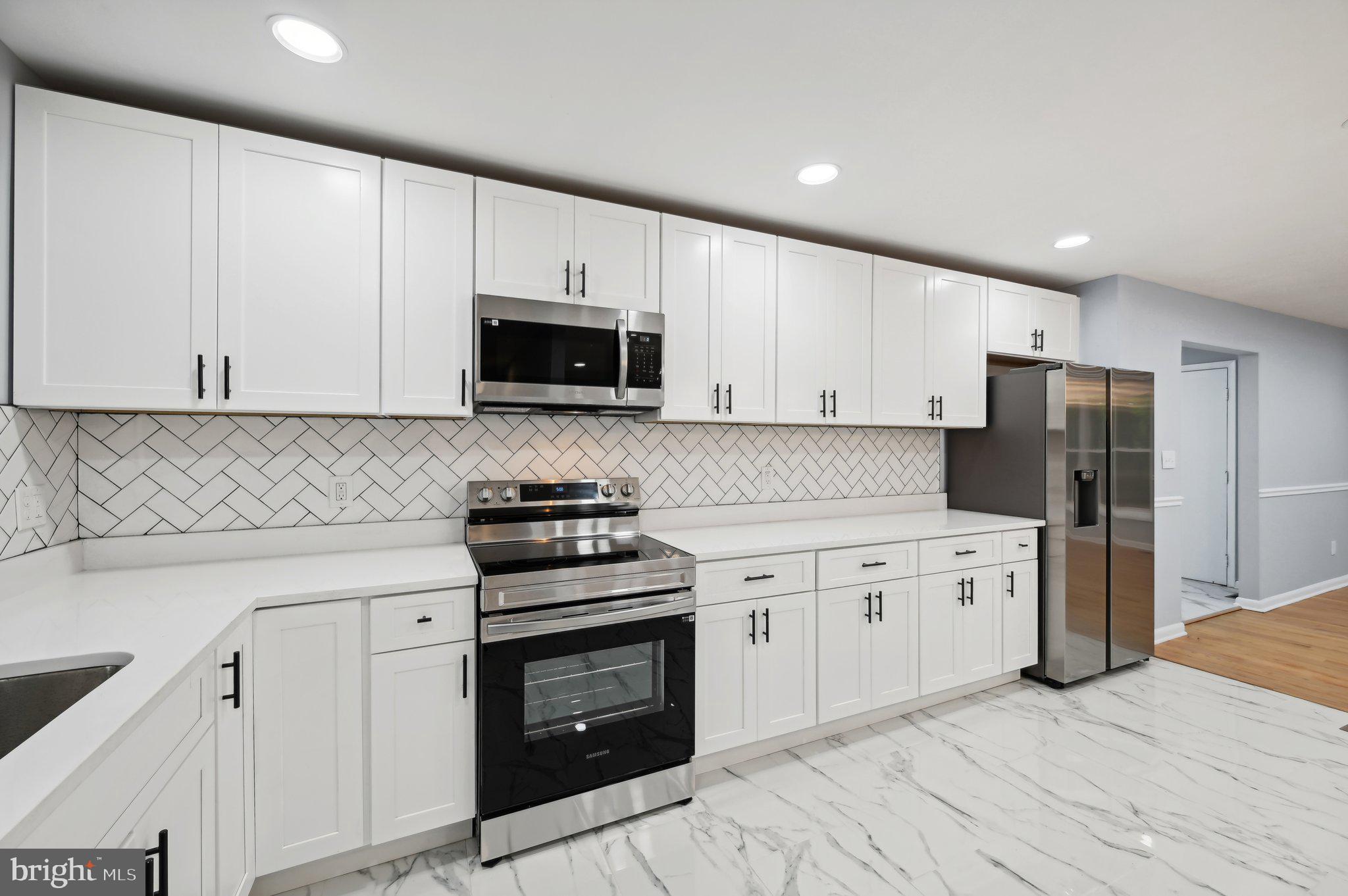 VALLEY HILLS - Residential