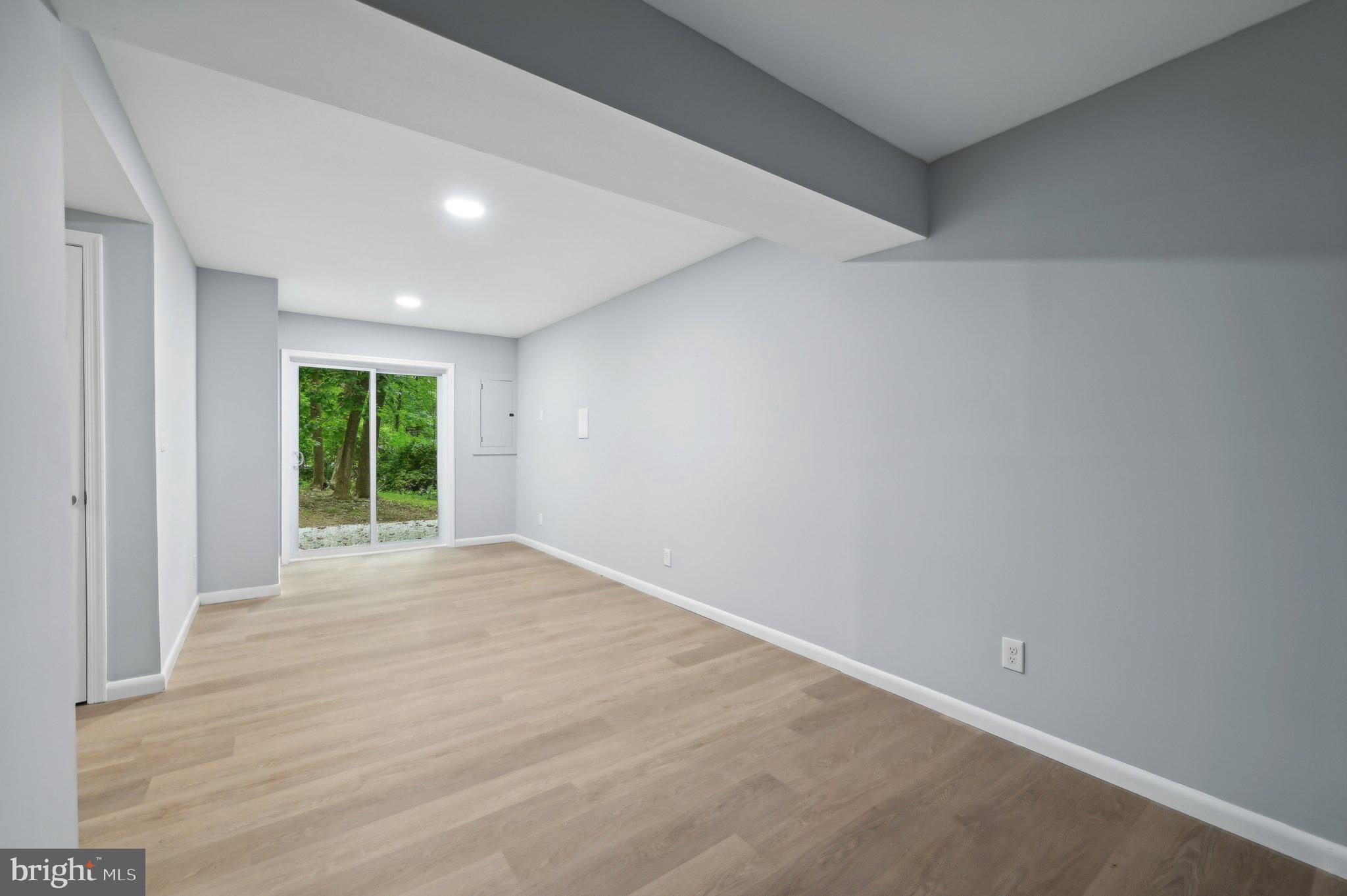 VALLEY HILLS - Residential