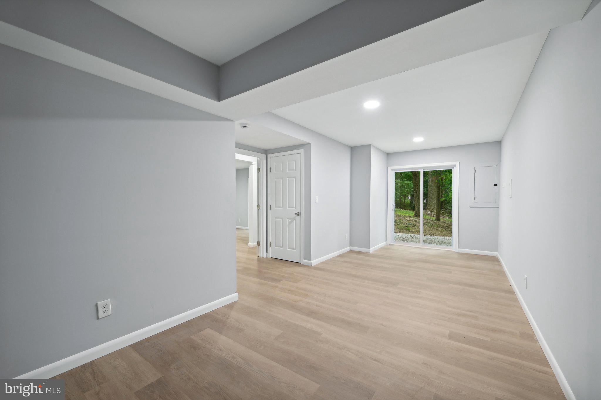 VALLEY HILLS - Residential