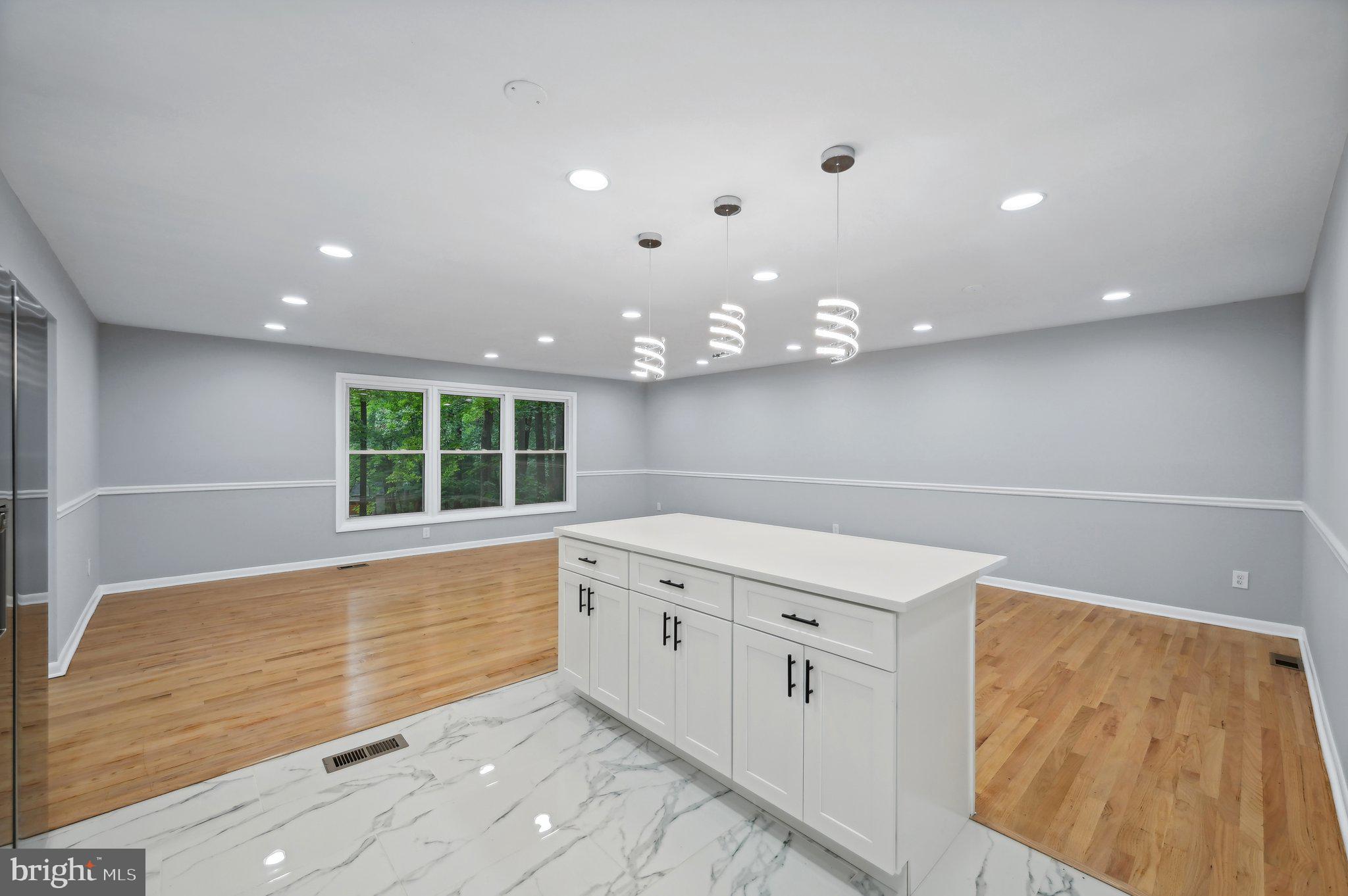 VALLEY HILLS - Residential