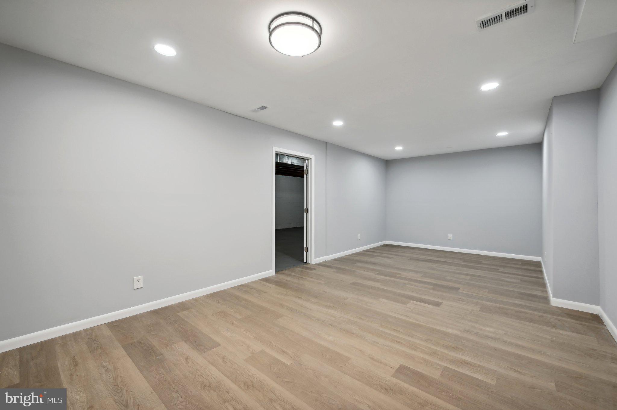 VALLEY HILLS - Residential