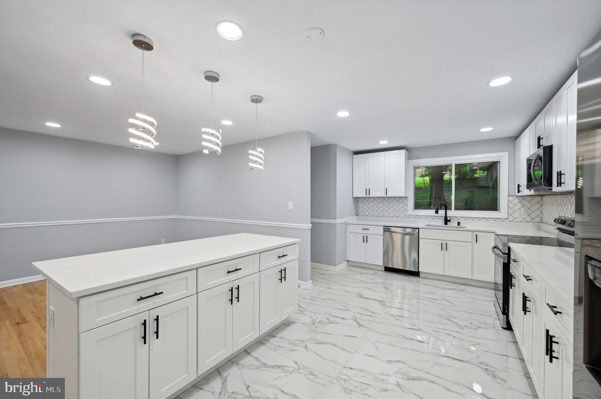 VALLEY HILLS - Residential