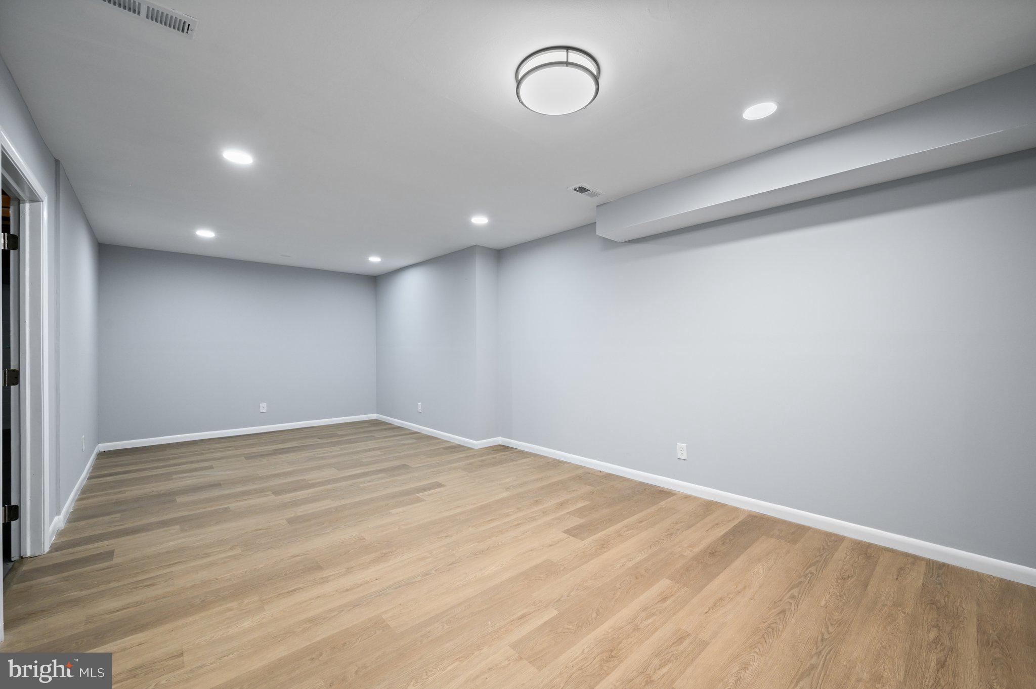 VALLEY HILLS - Residential