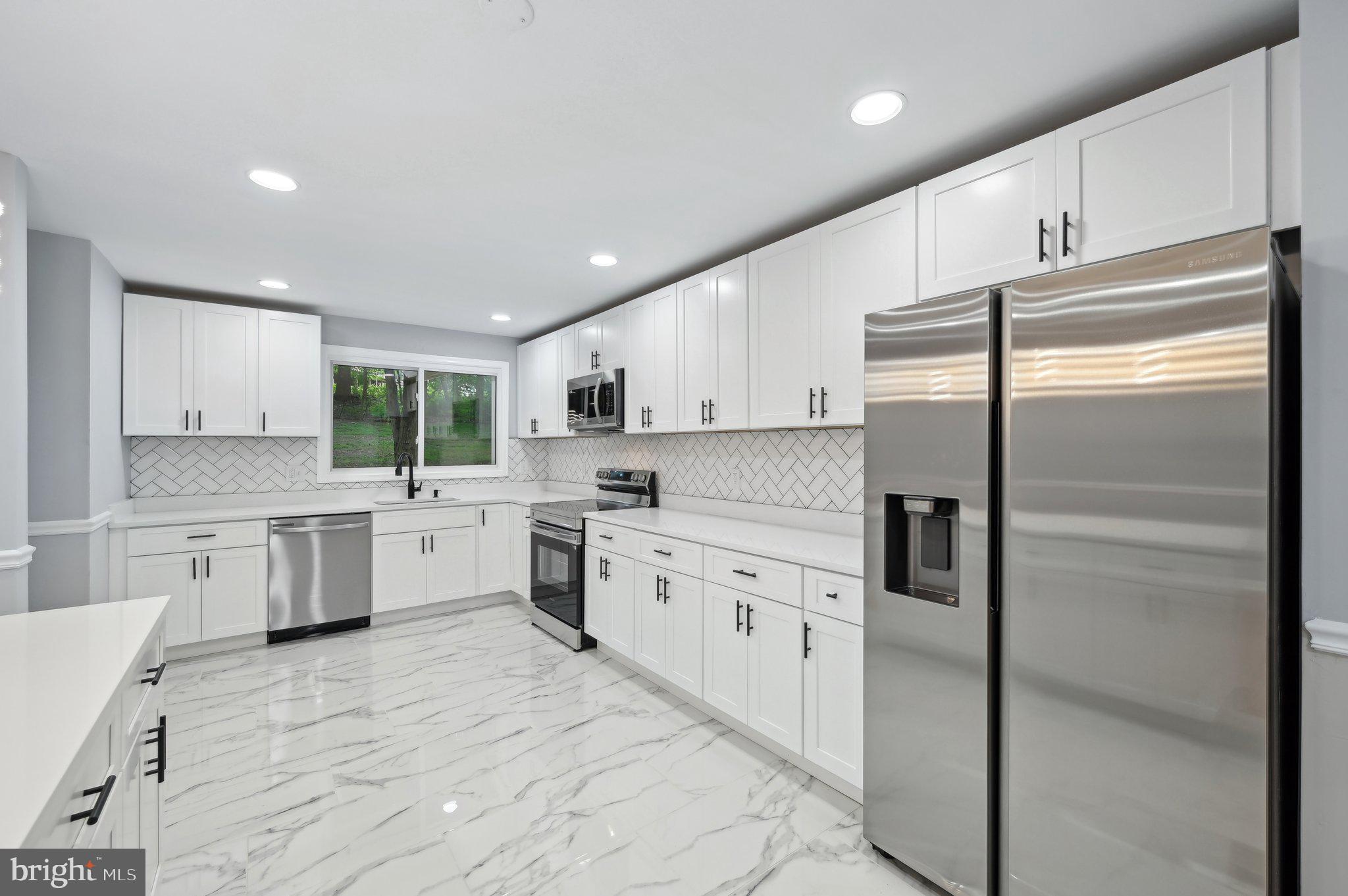 VALLEY HILLS - Residential