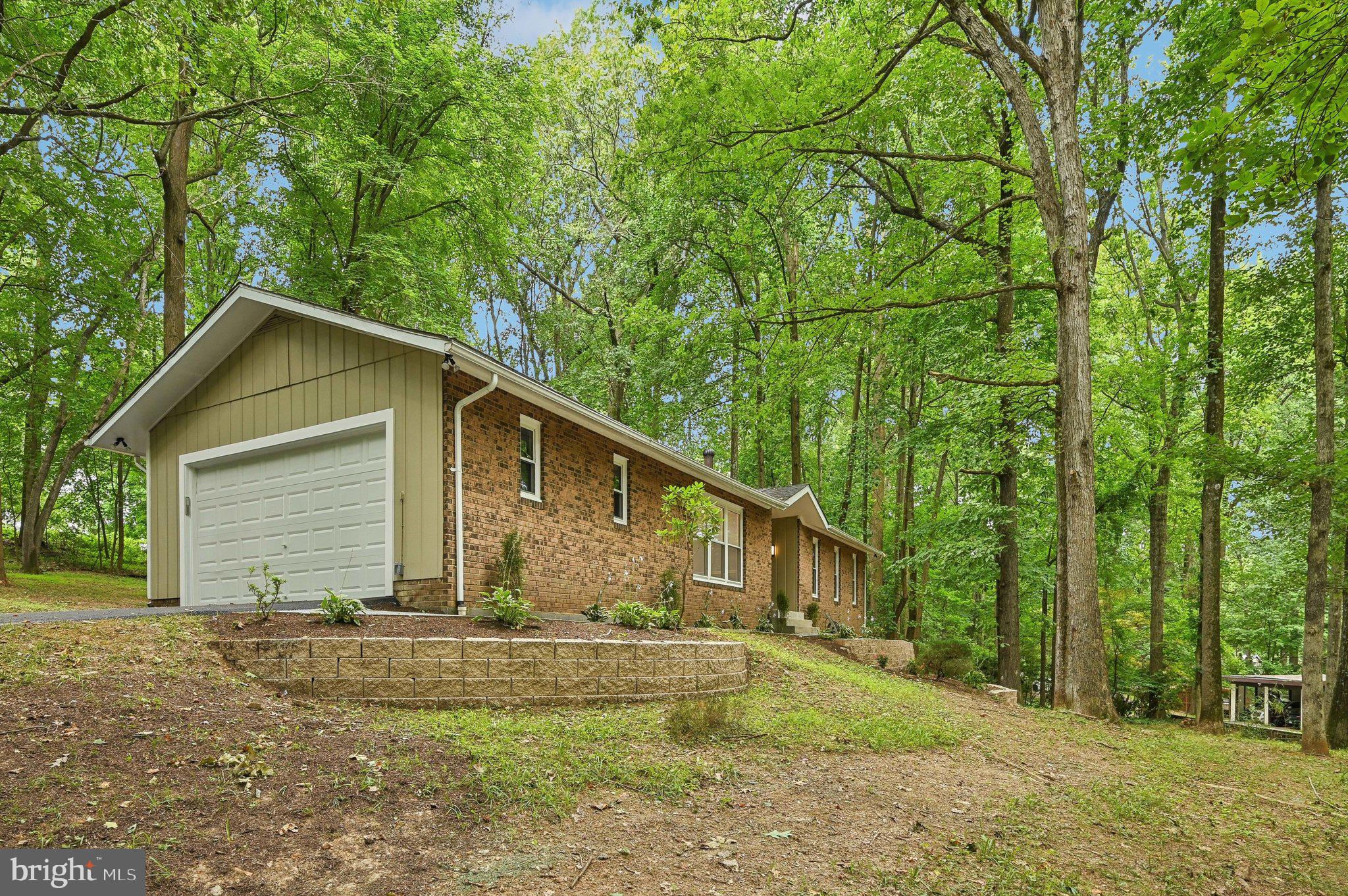 VALLEY HILLS - Residential