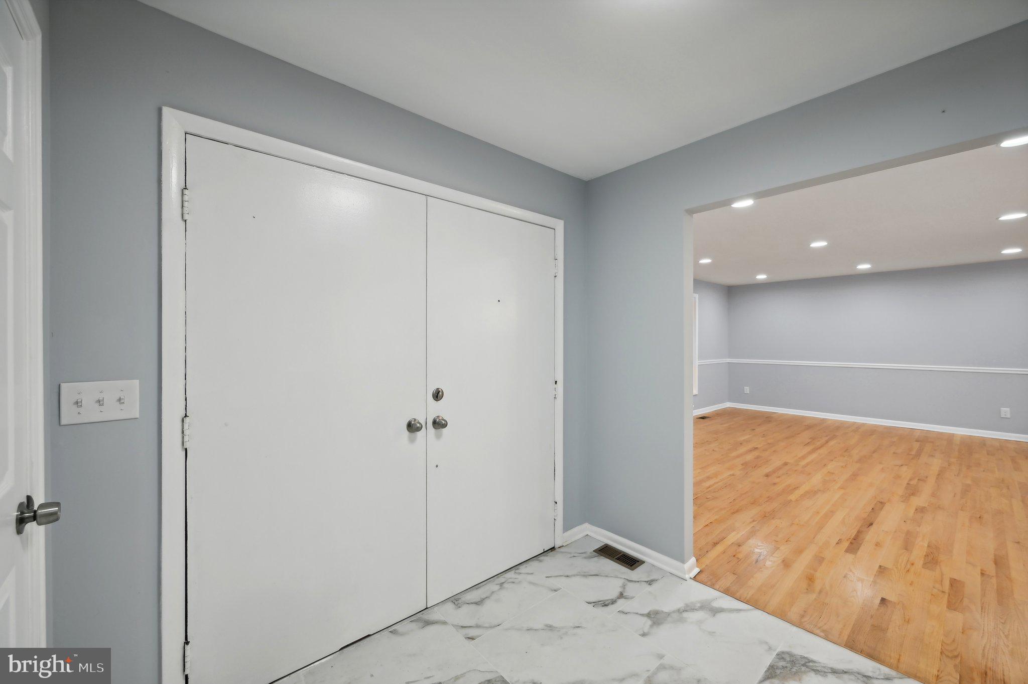 VALLEY HILLS - Residential