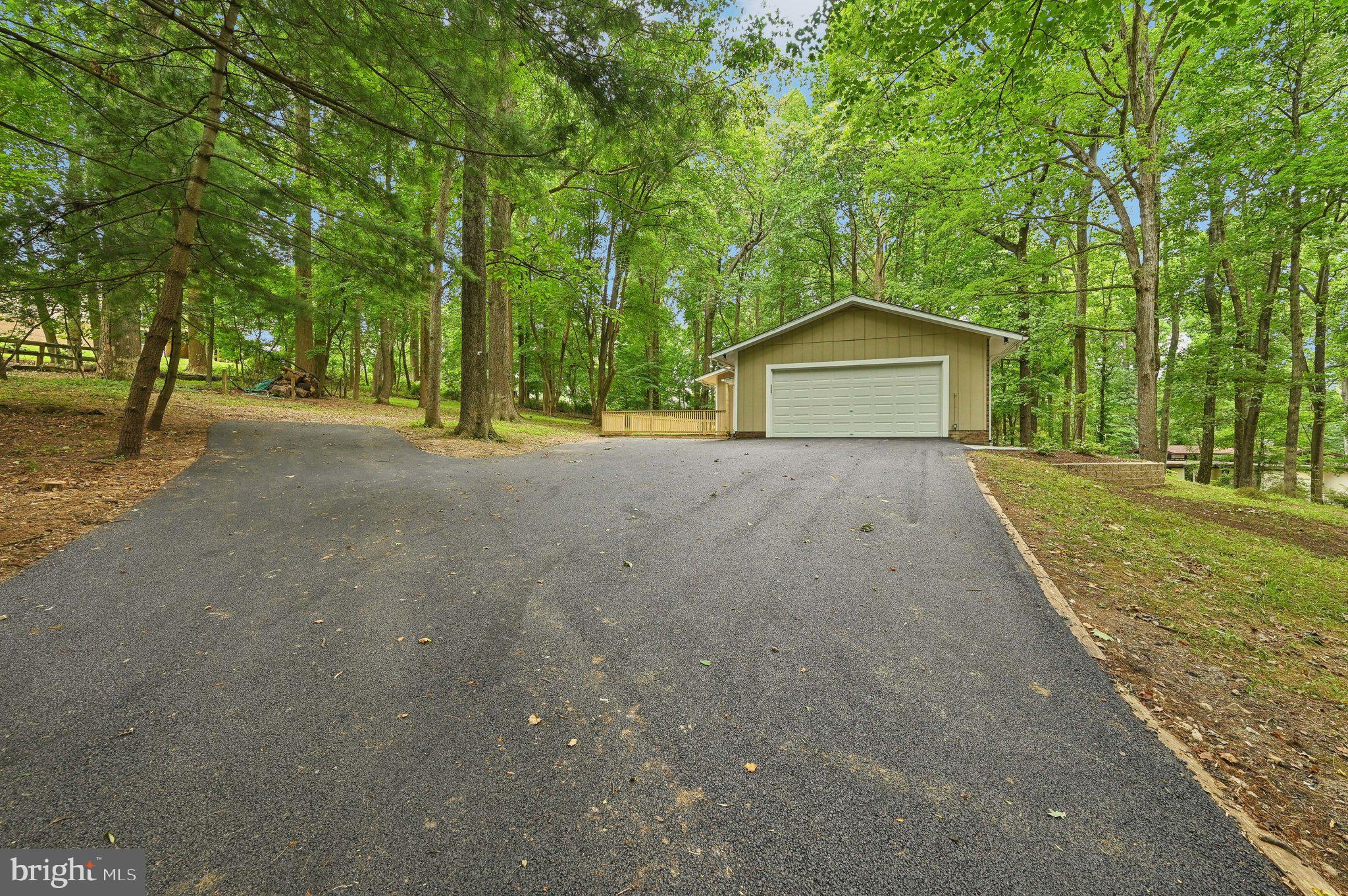 VALLEY HILLS - Residential