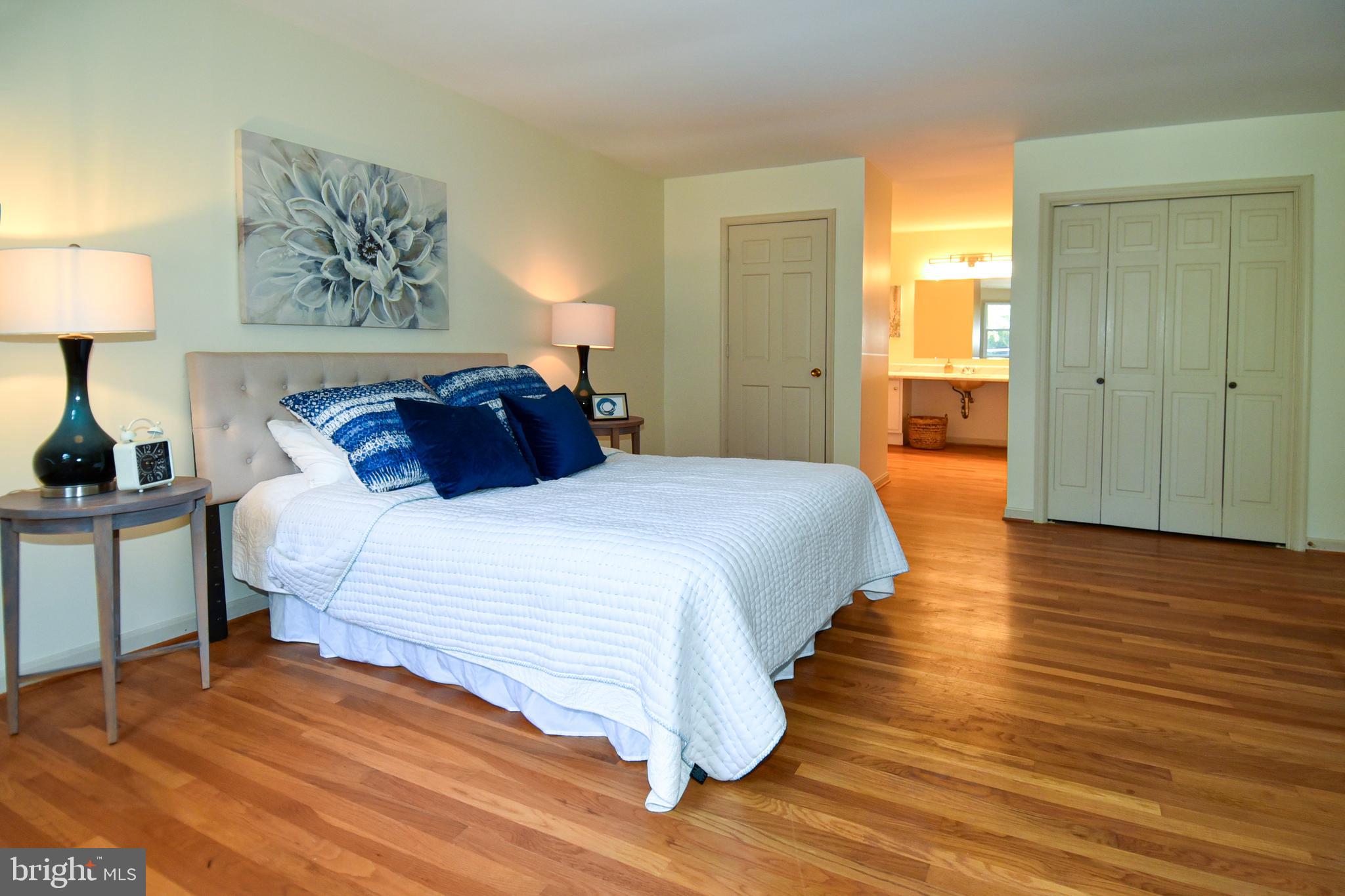 WHITE OAKS - Residential